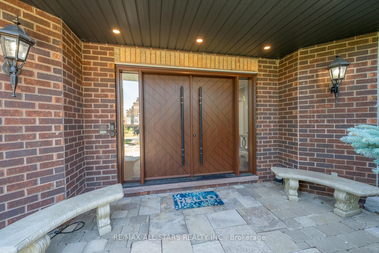 64 Woodbridge Circle