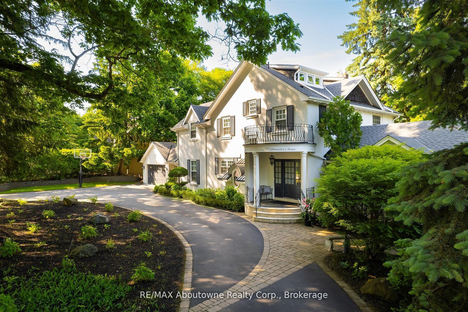 317 Gloucester Avenue