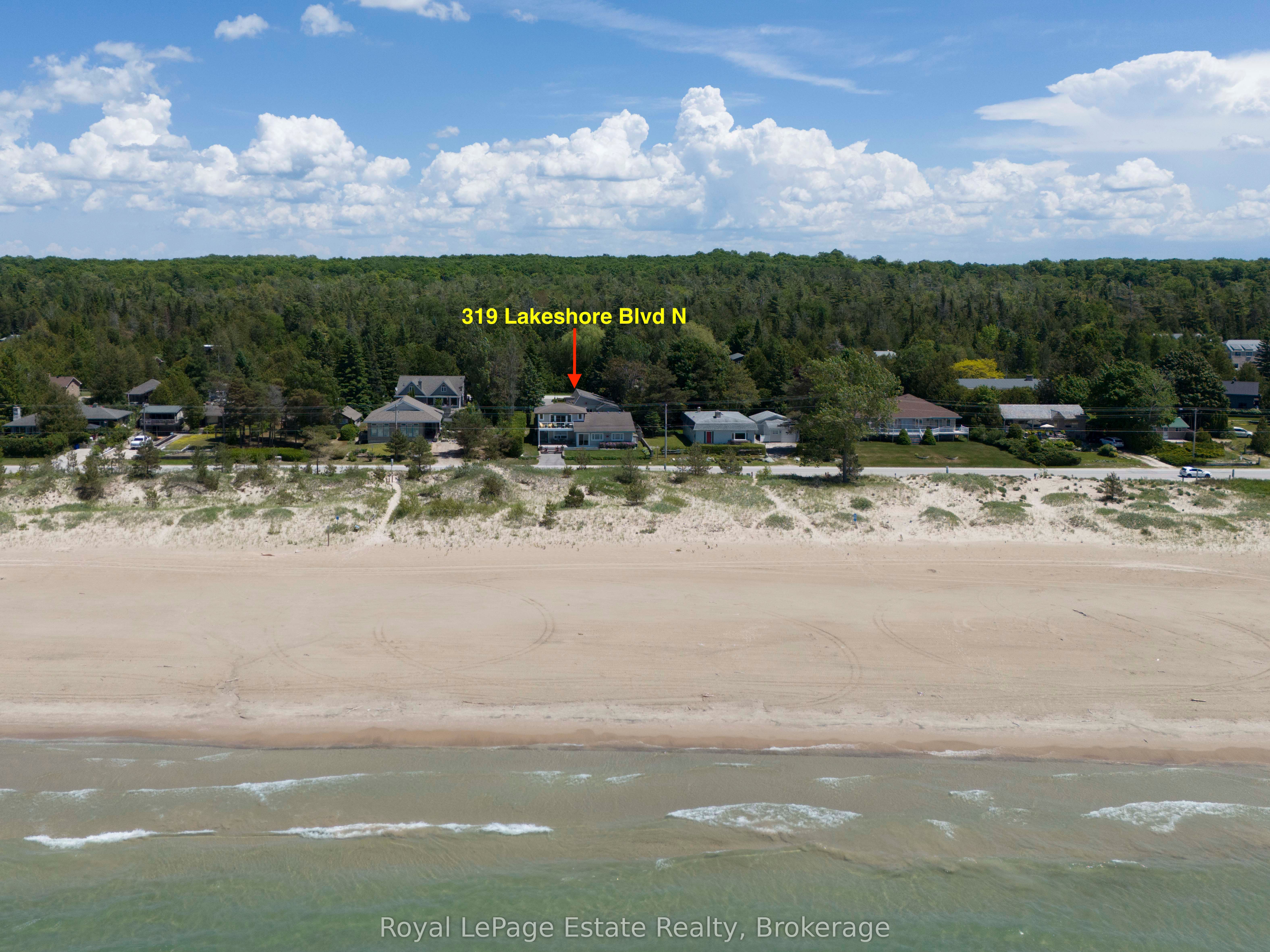319 Lakeshore Boulevard N