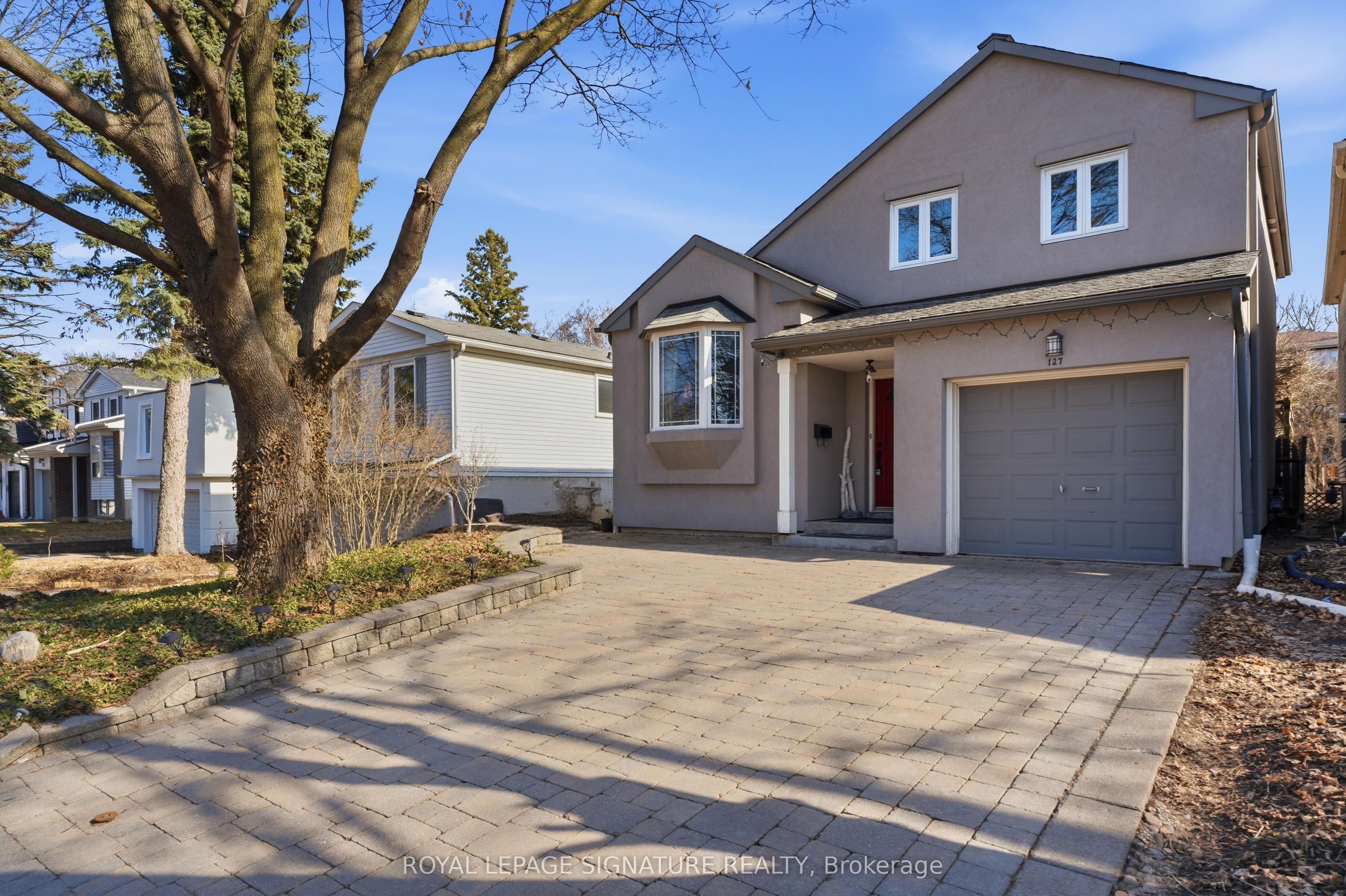 127 Snowshoe Crescent