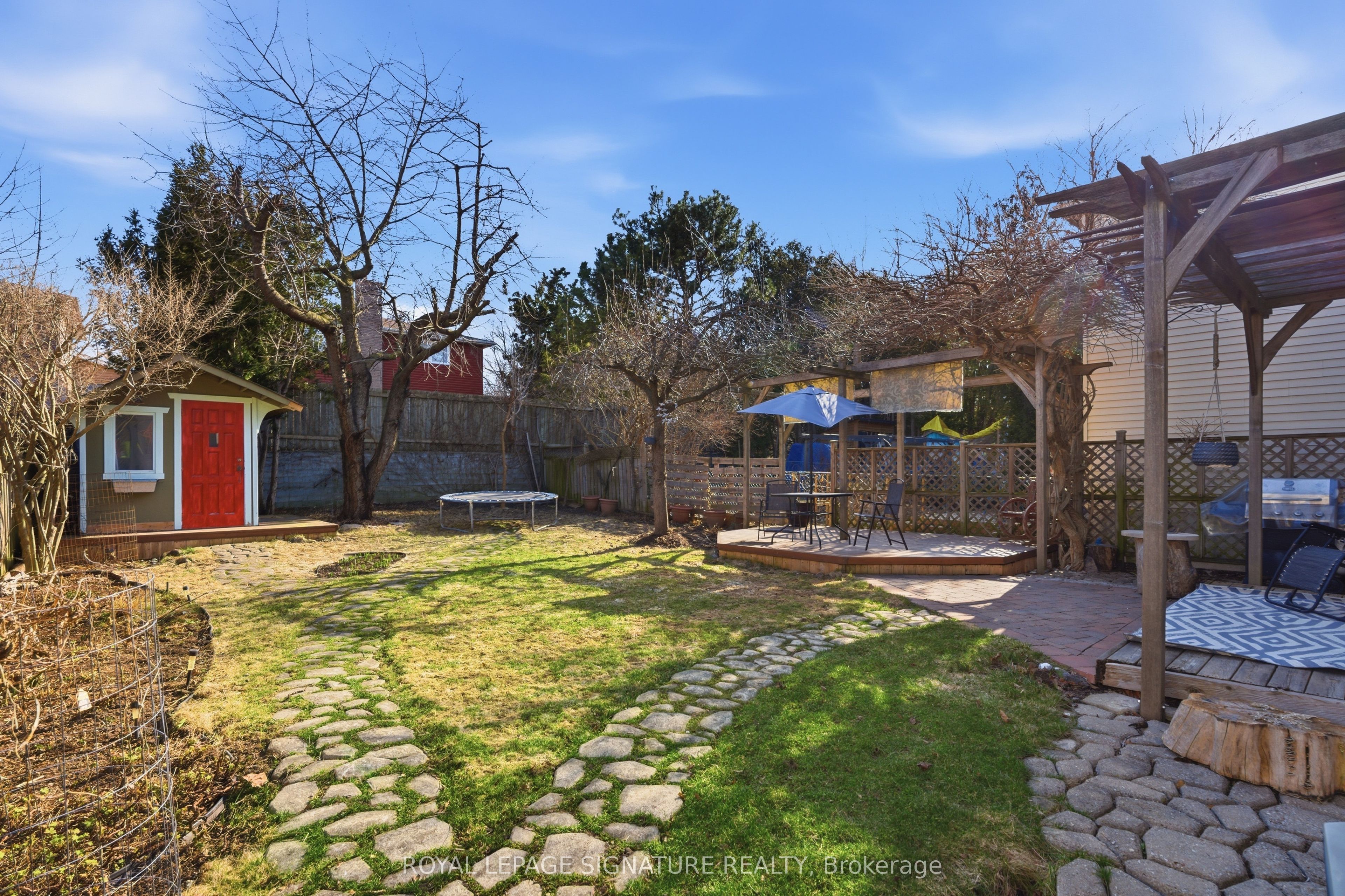 127 Snowshoe Crescent