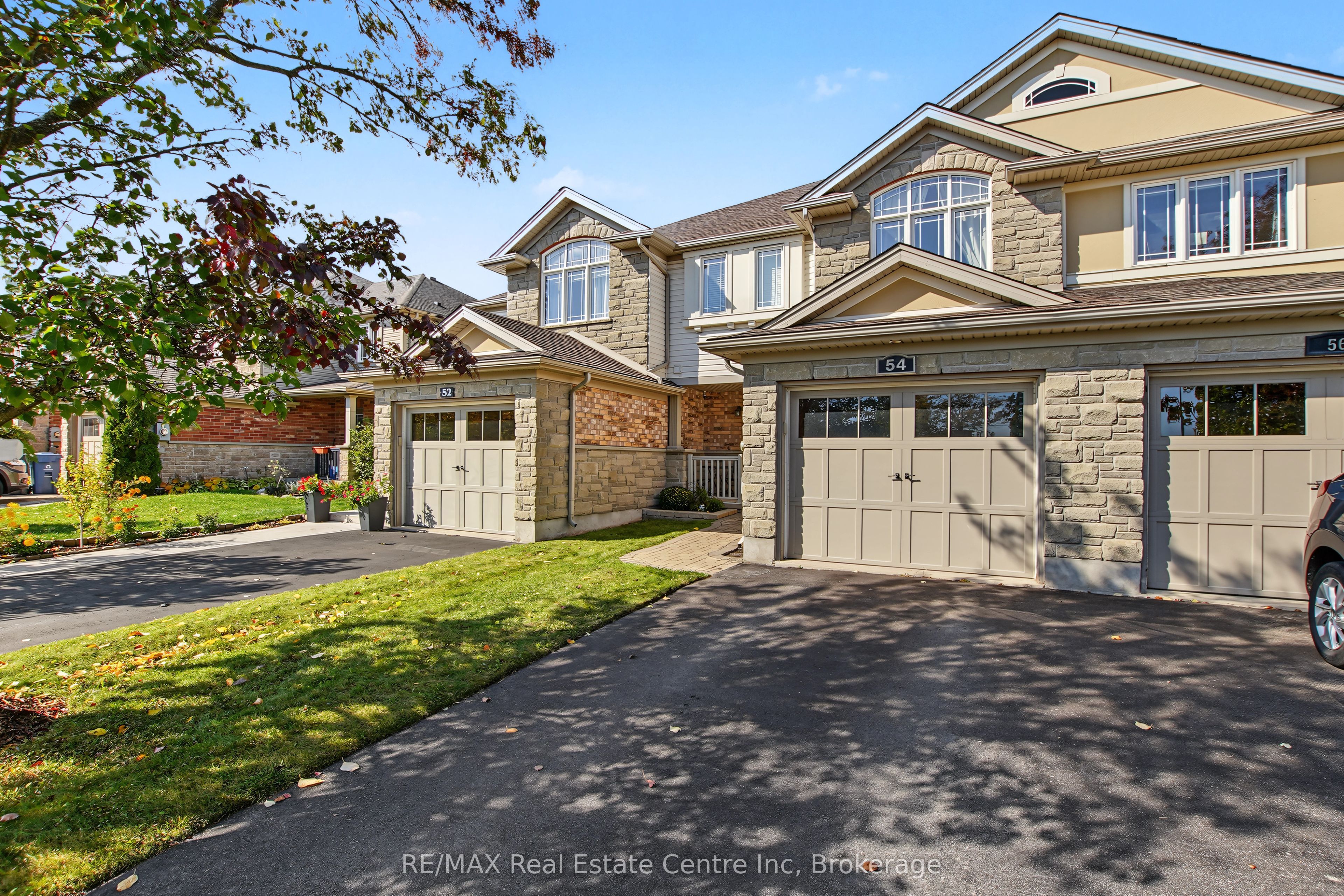 54 Wilkie Crescent
