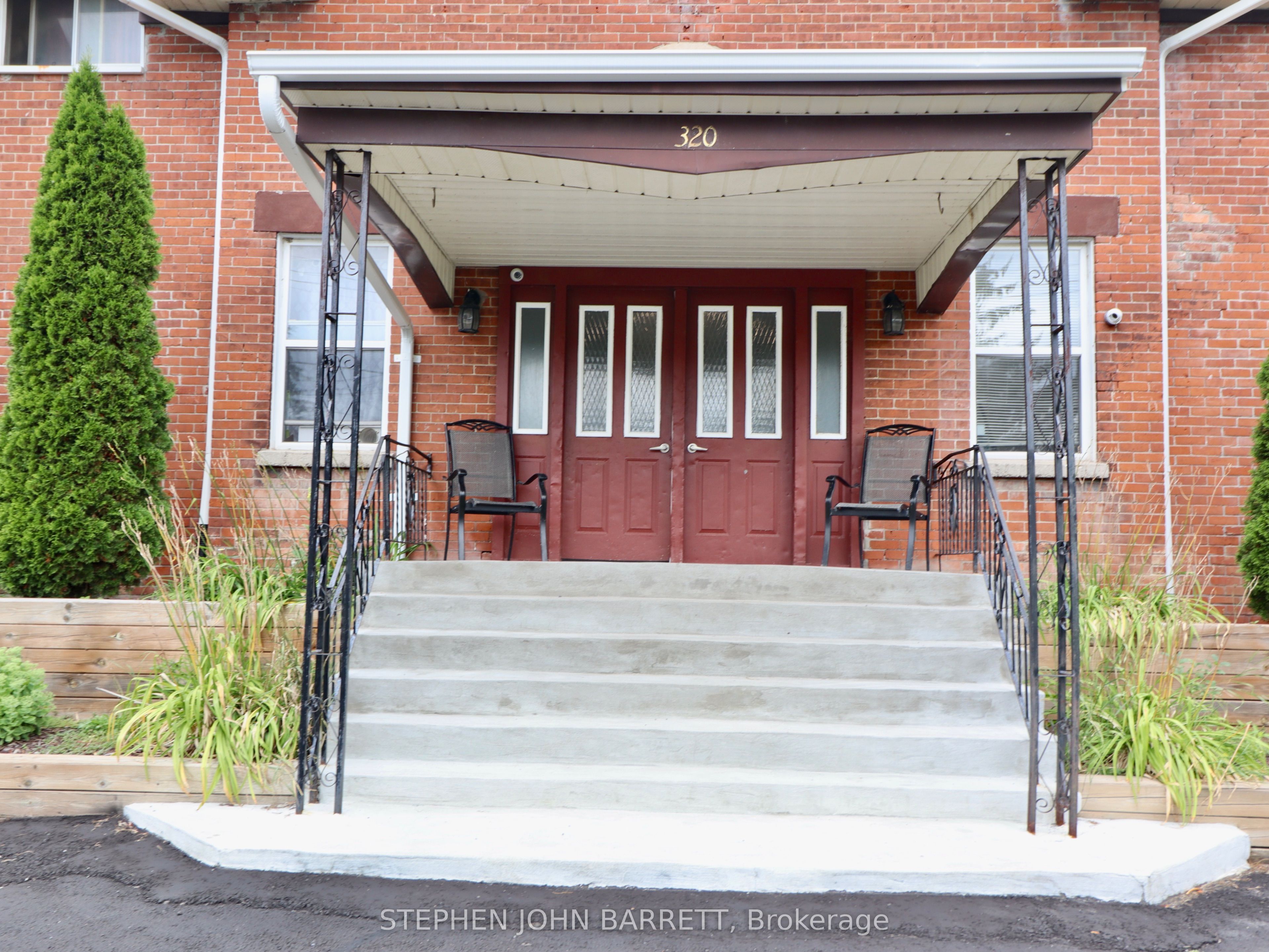 320 Pefferlaw Road