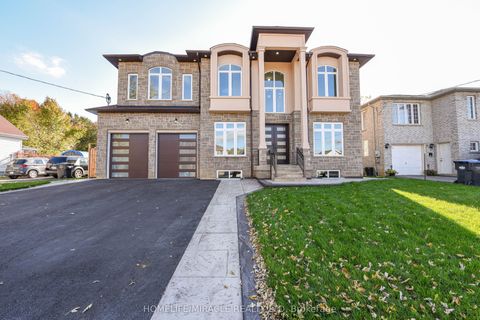 11 Hillcrest Avenue Brampton ON L6W 1Y7