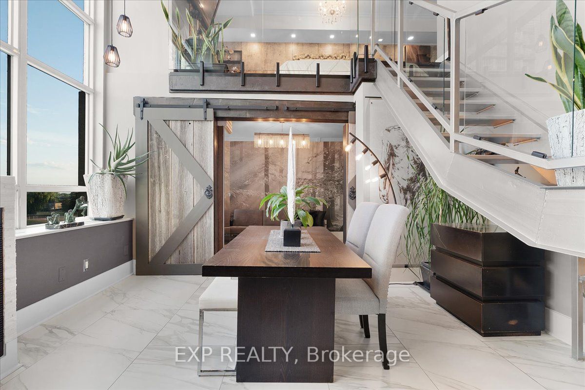 300 Manitoba Street PH416