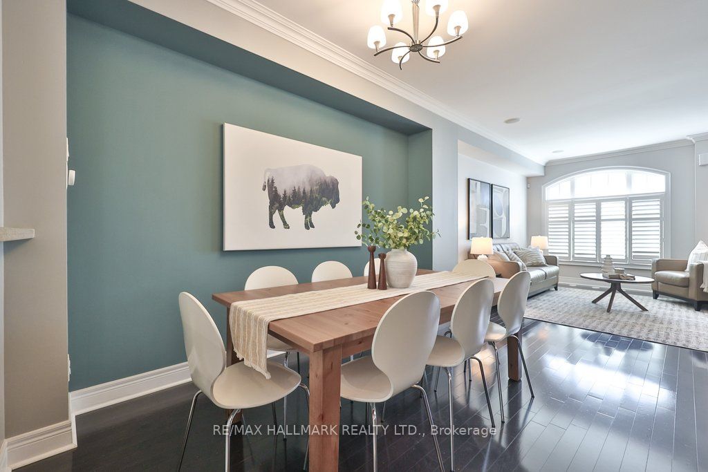 32 Lobo Mews