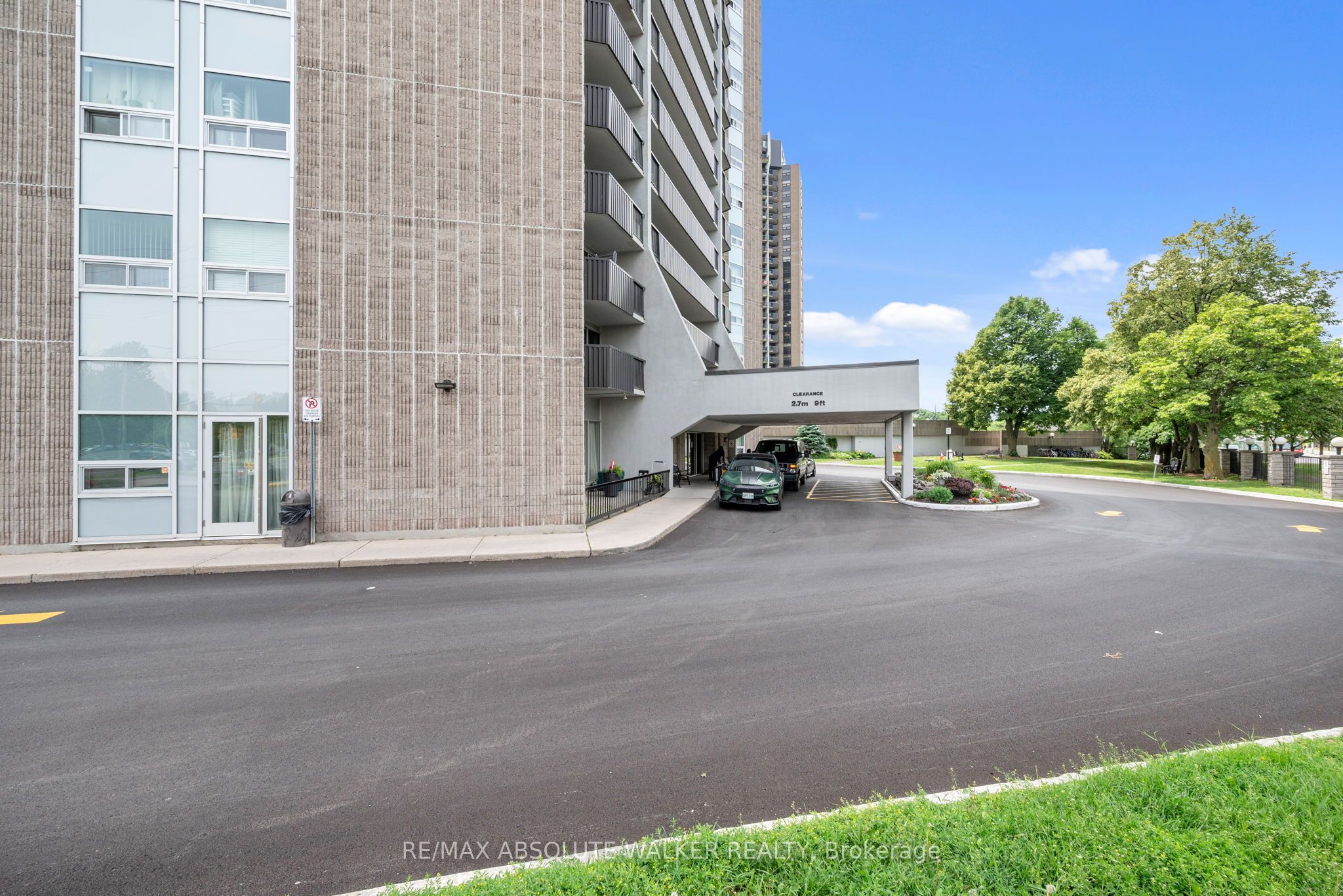 1380 Prince Of Wales Drive PH6