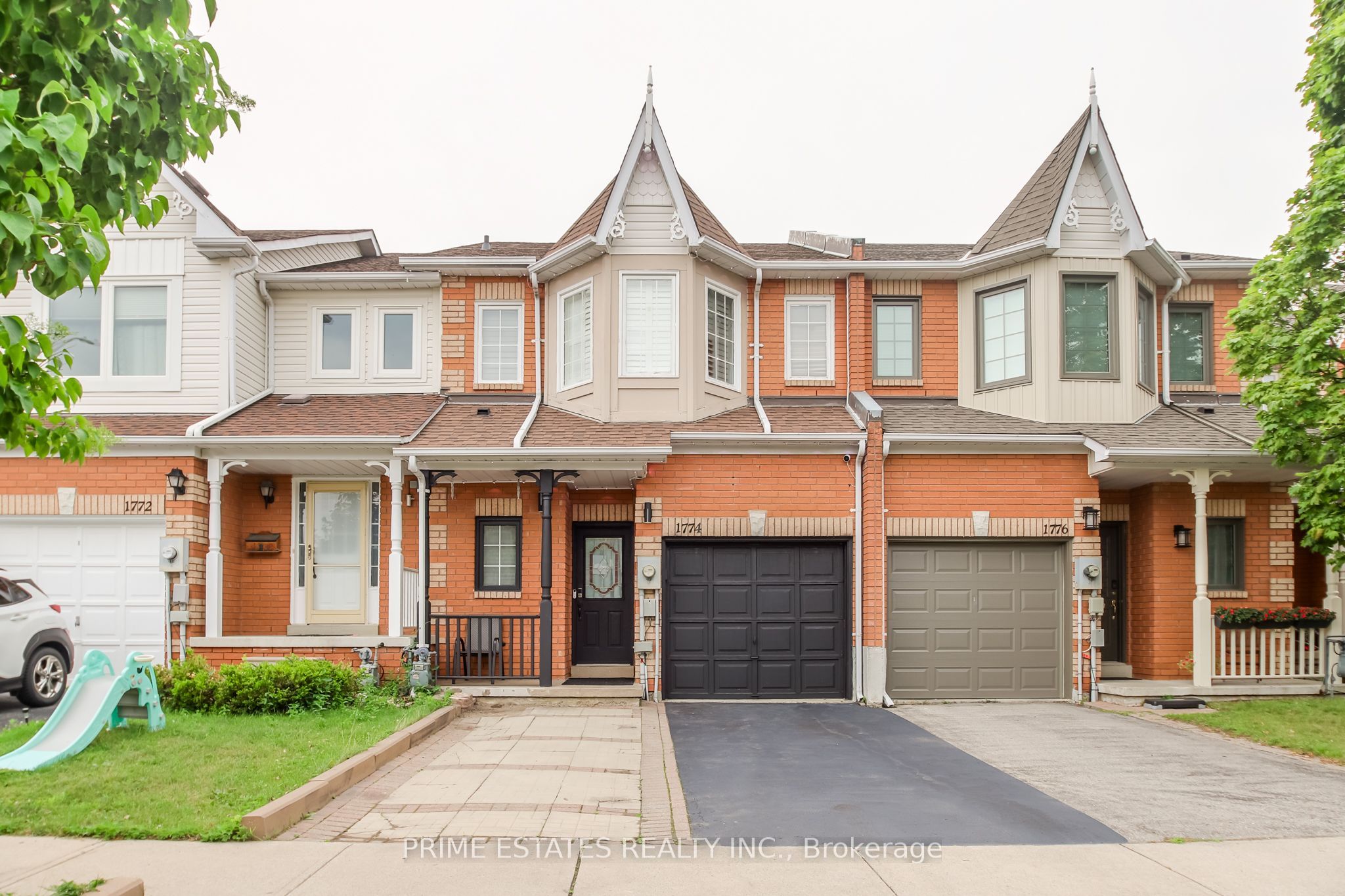 1774 Woodgate Trail