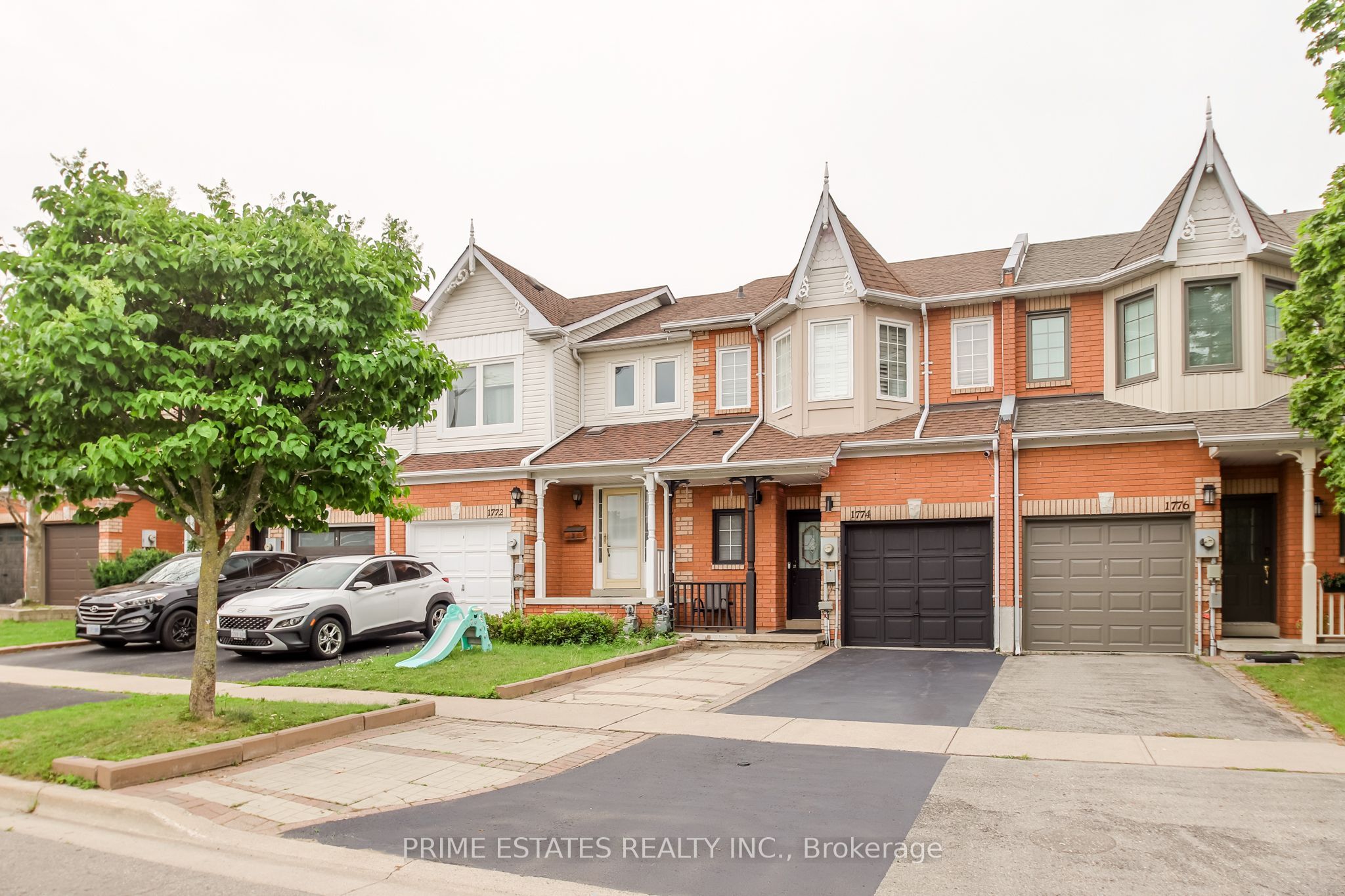 1774 Woodgate Trail