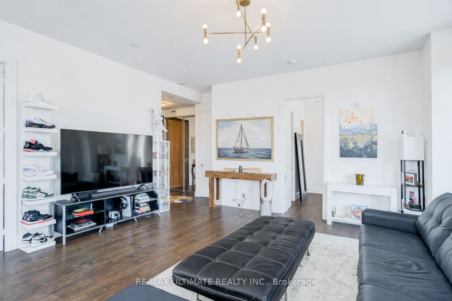 36 Park Lawn Road 203