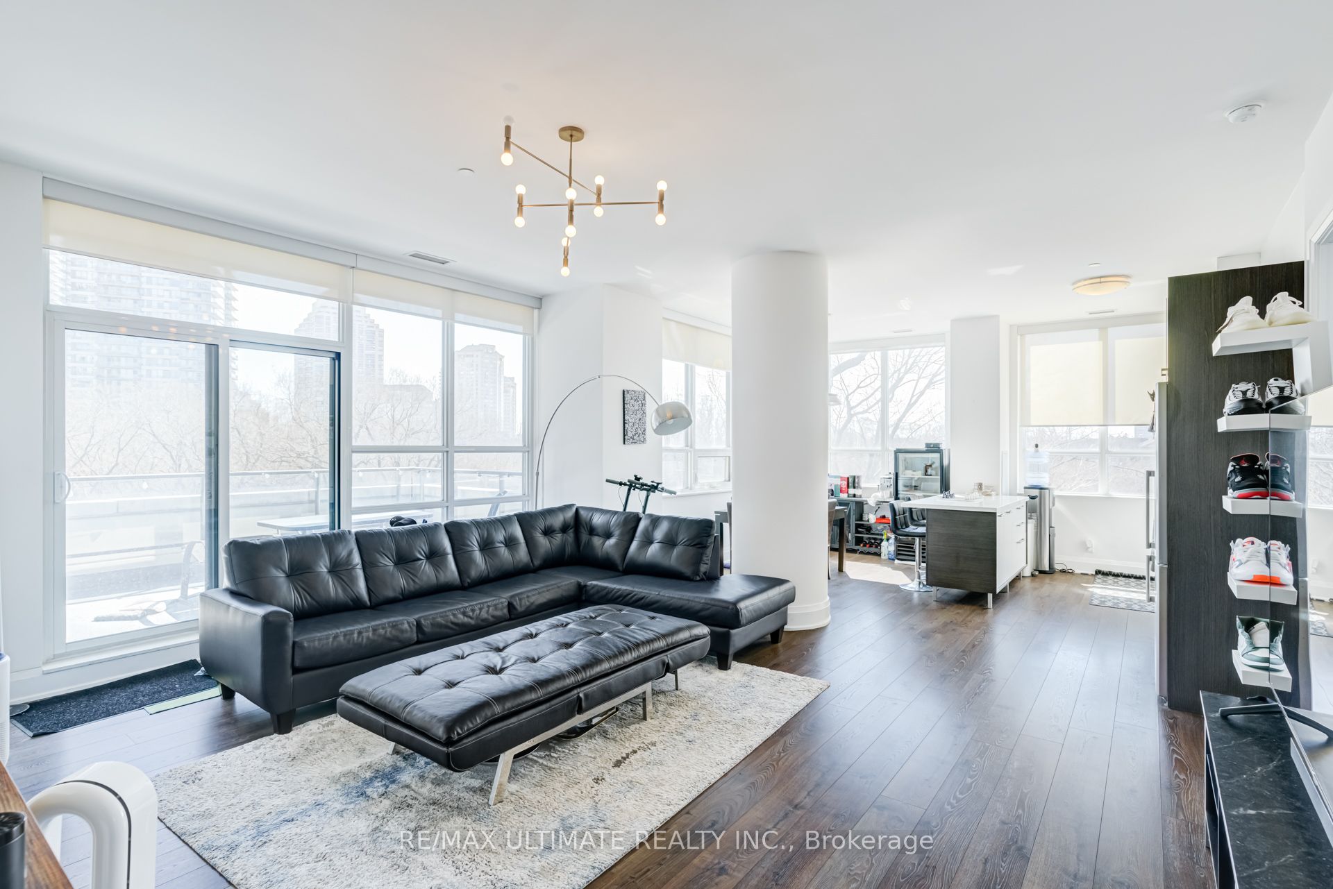 36 Park Lawn Road 203