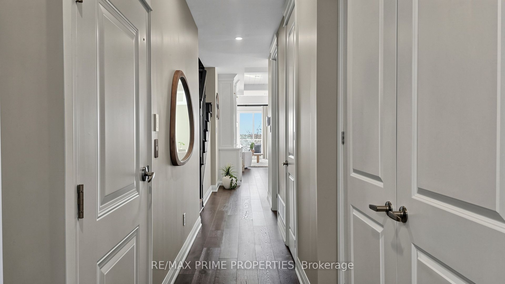 315 Lakebreeze Drive 1