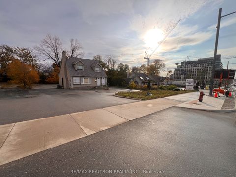 9883 Yonge Street Richmond Hill ON L4C 1V1