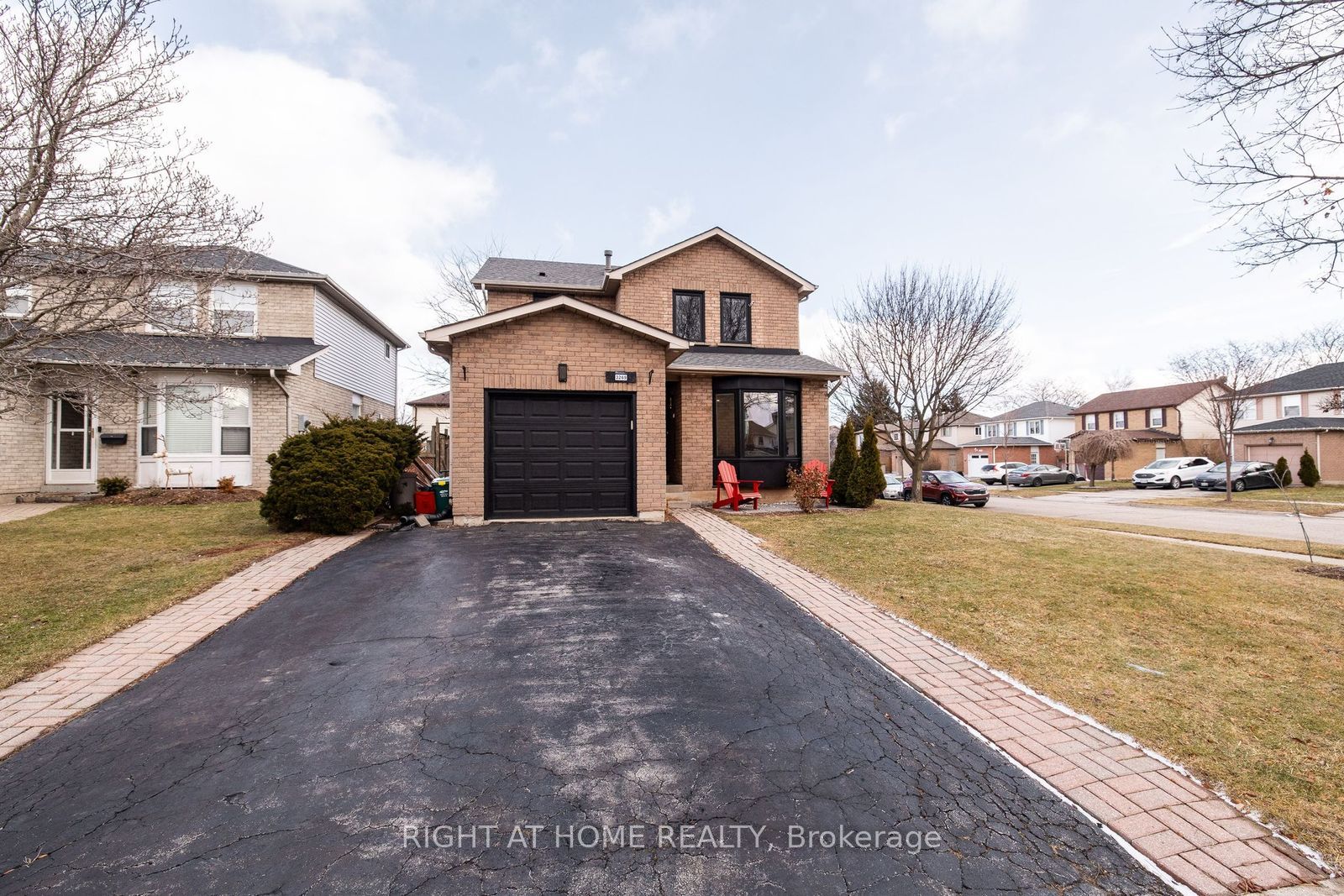 3269 Woodcroft Crescent