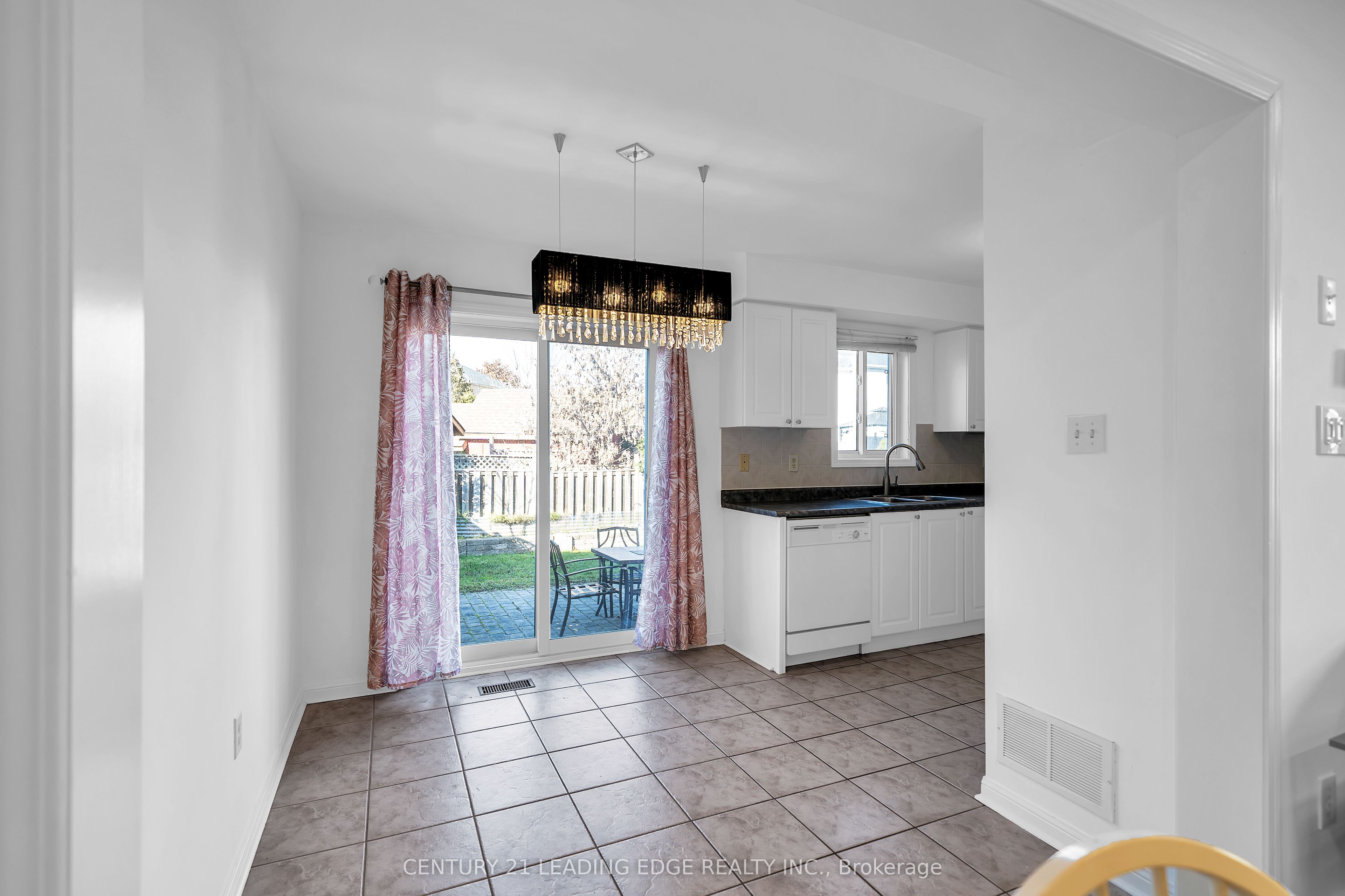 332 Swindells Street