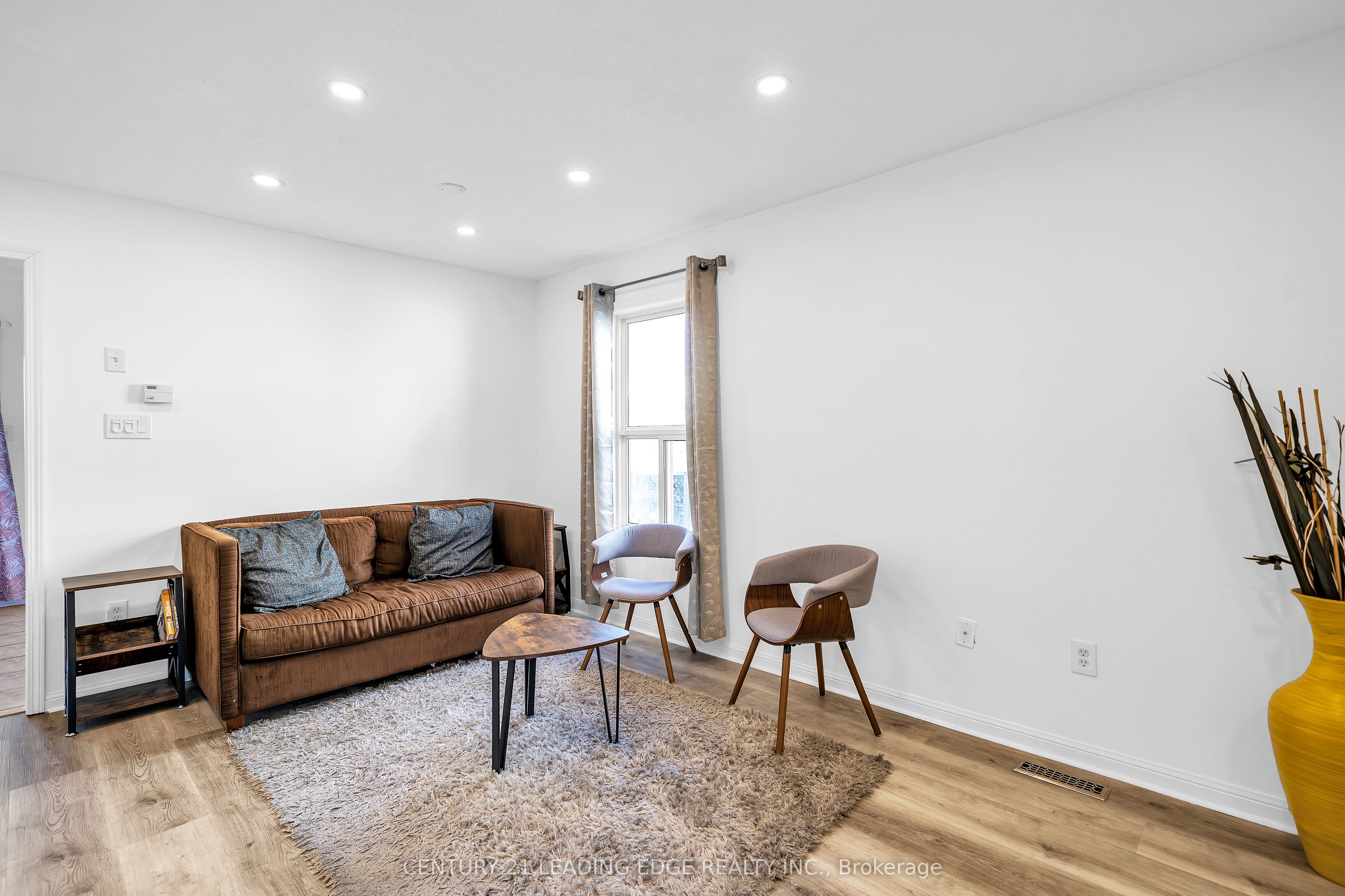 332 Swindells Street