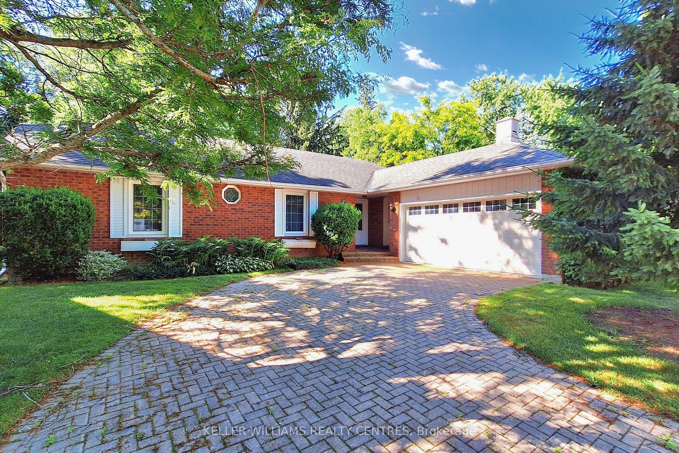 27 Hawthorne Lane