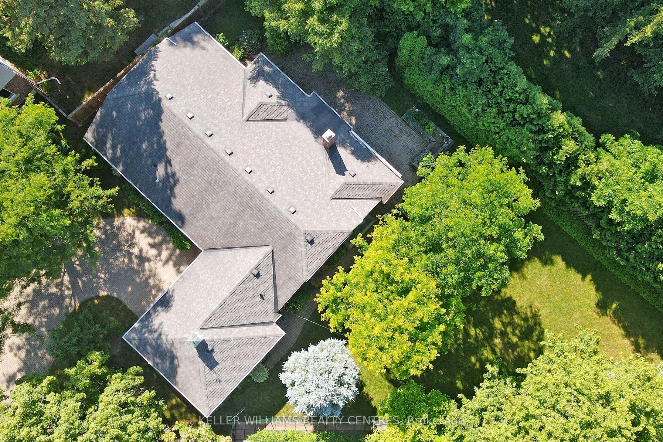 27 Hawthorne Lane