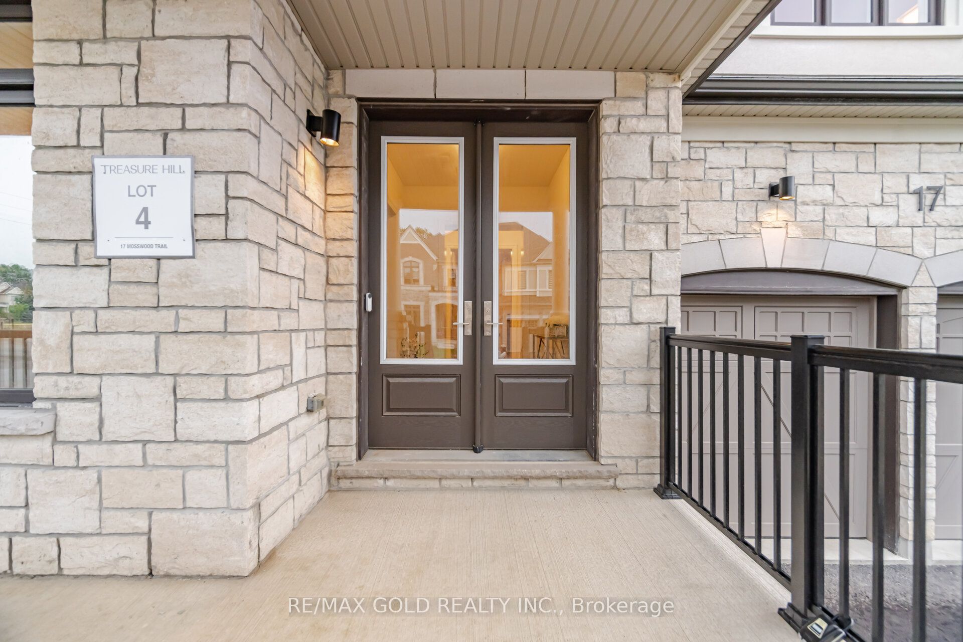 17 Mosswood Trail