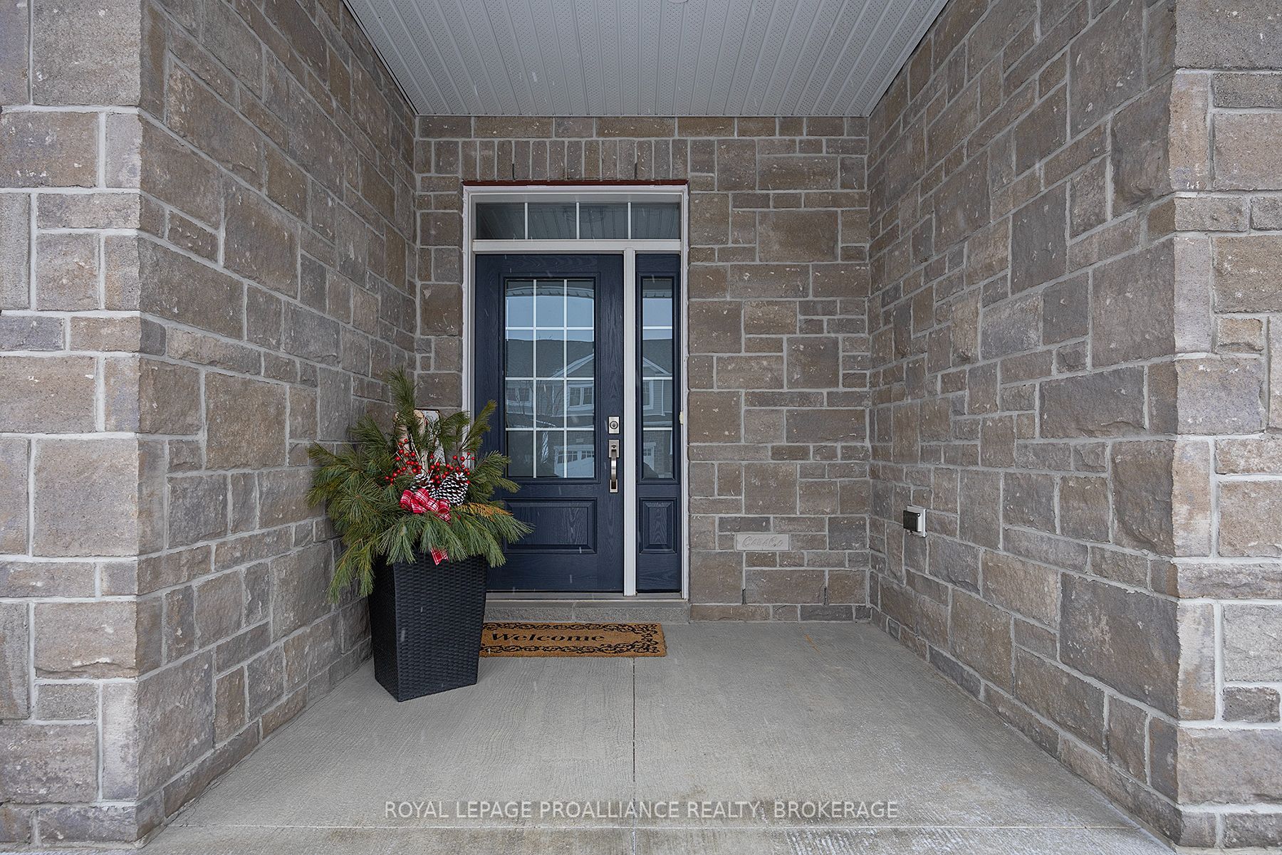 1550 Davenport Crescent