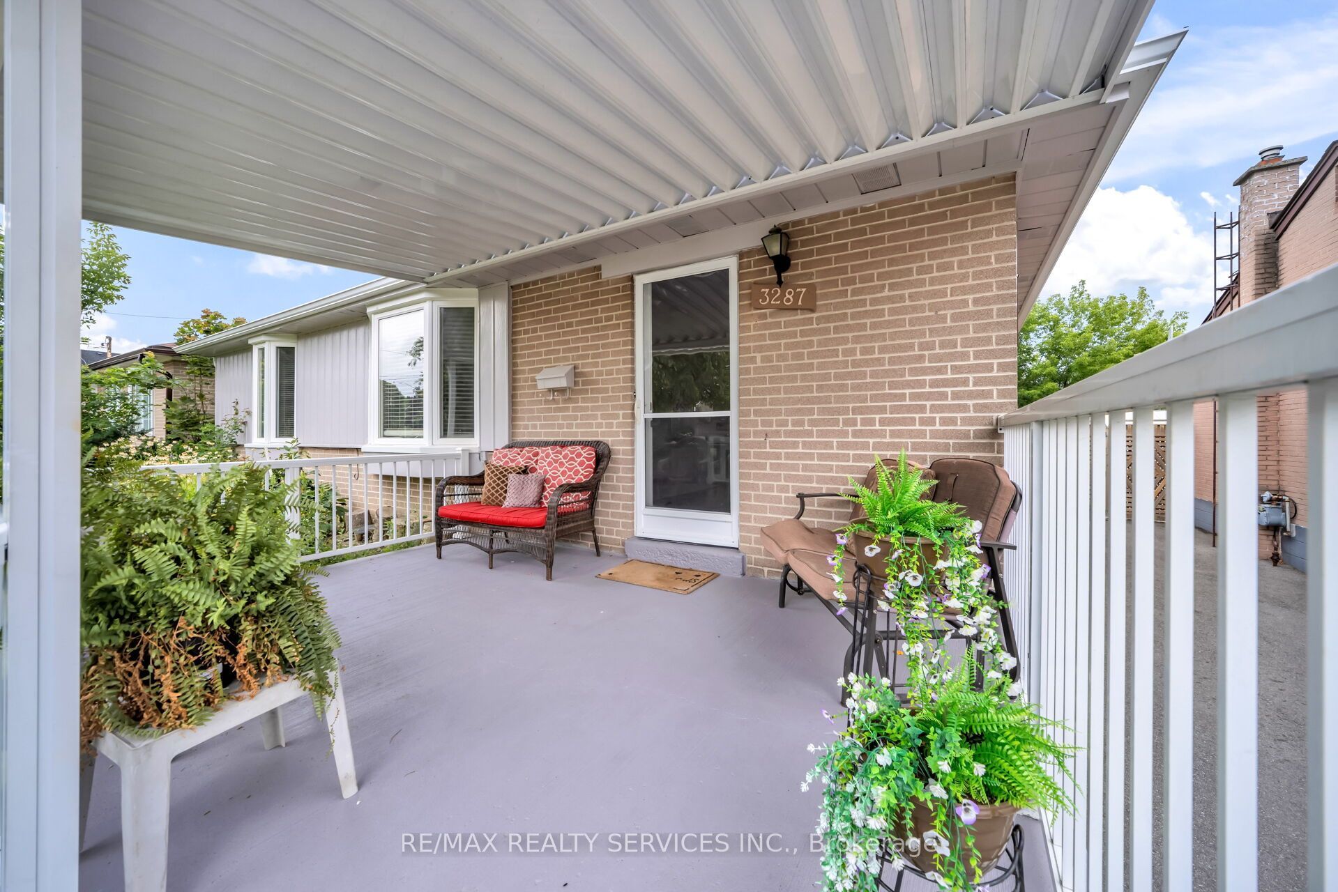 3287 Michaud Avenue