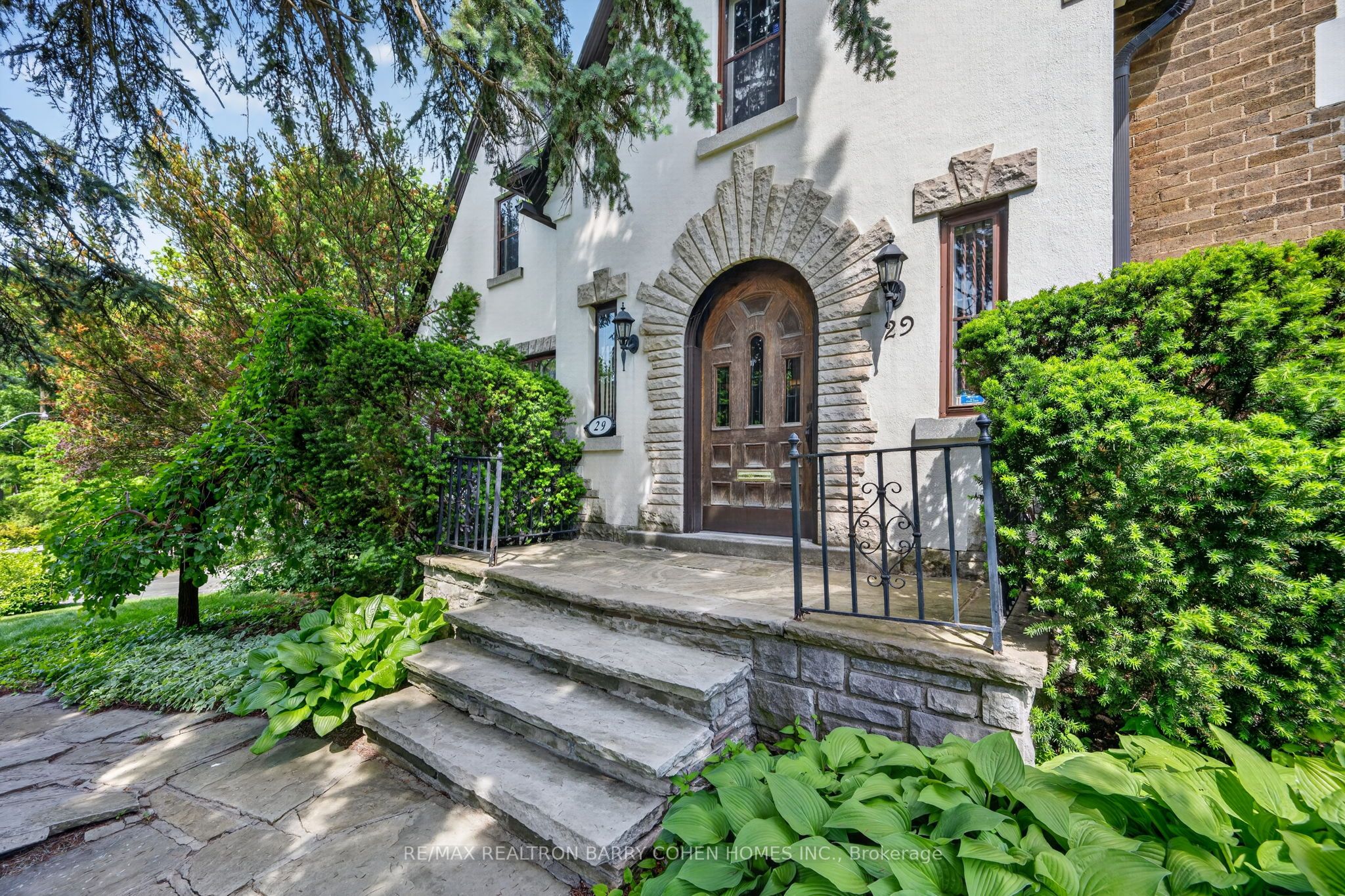 29 Strathgowan Crescent
