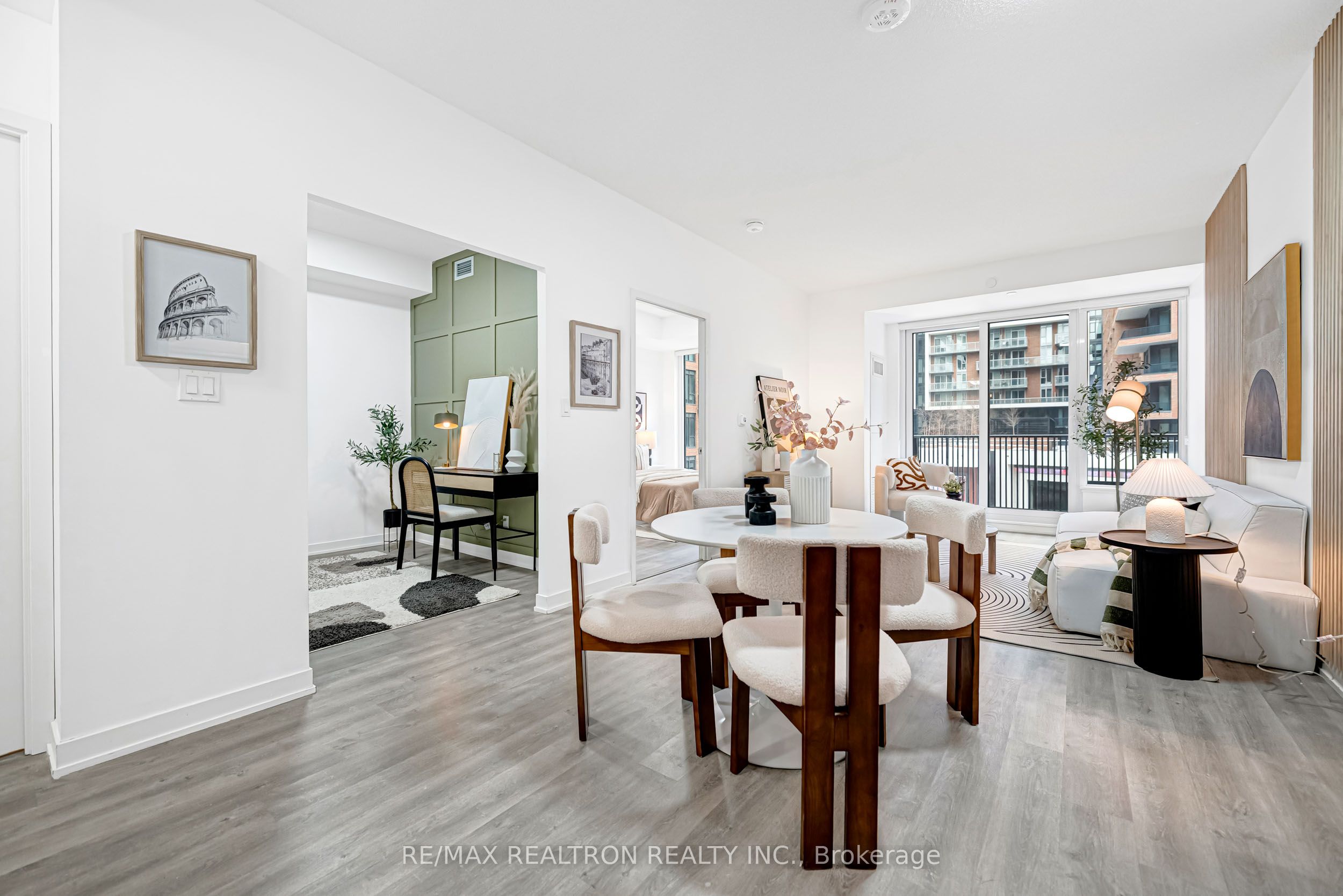 38 Simcoe Promenade 403C