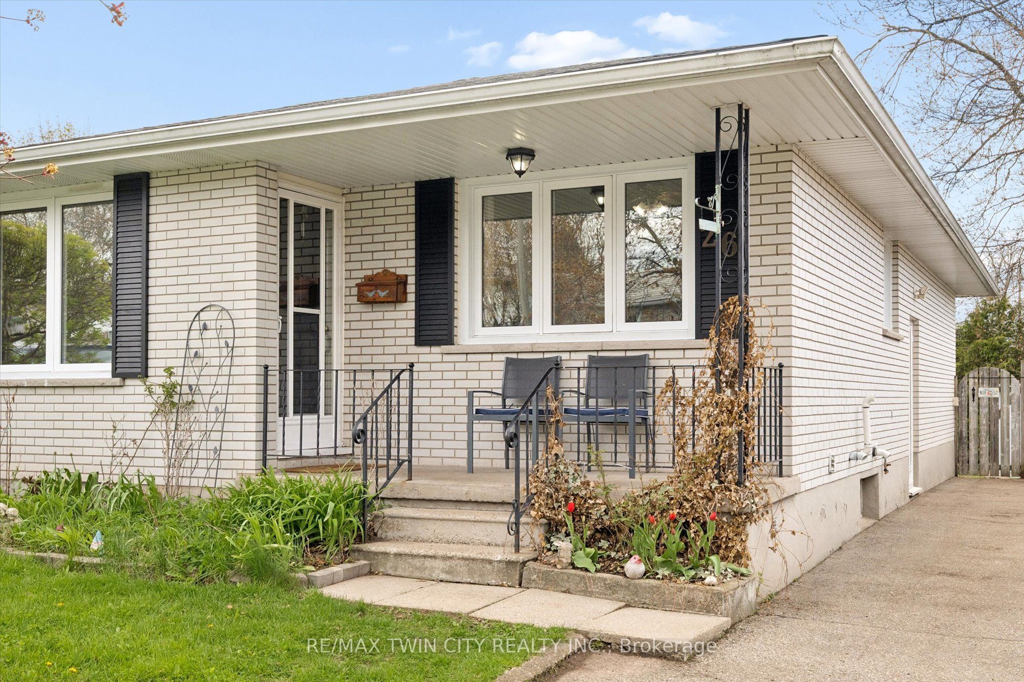 26 Tutton Place