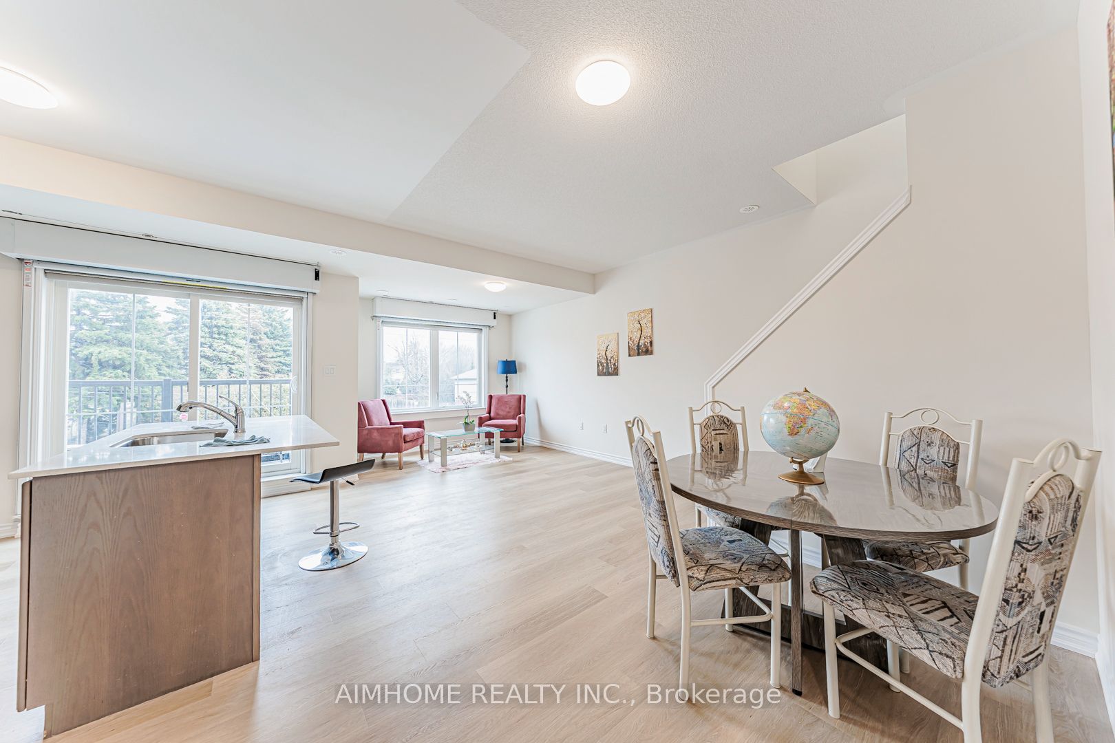 485 Beresford Path S unit 1, upper level
