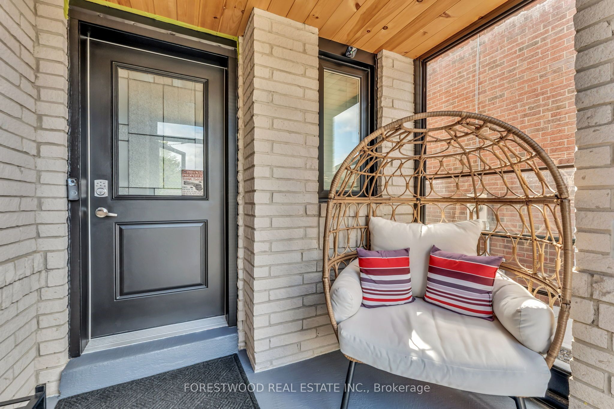 451 Jay Crescent