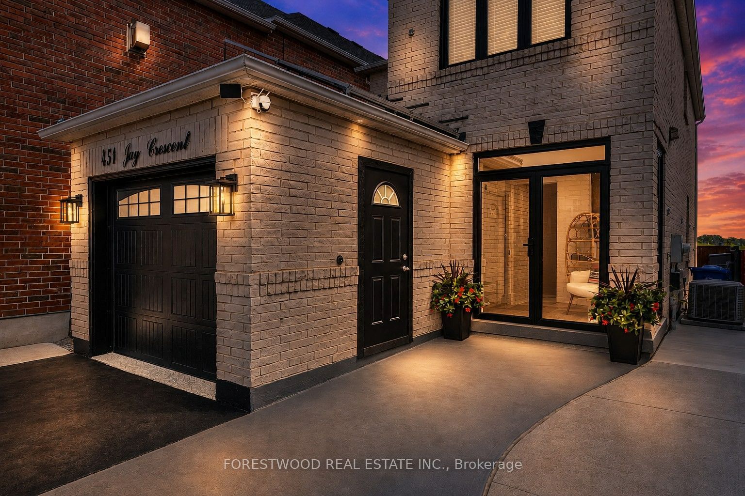 451 Jay Crescent