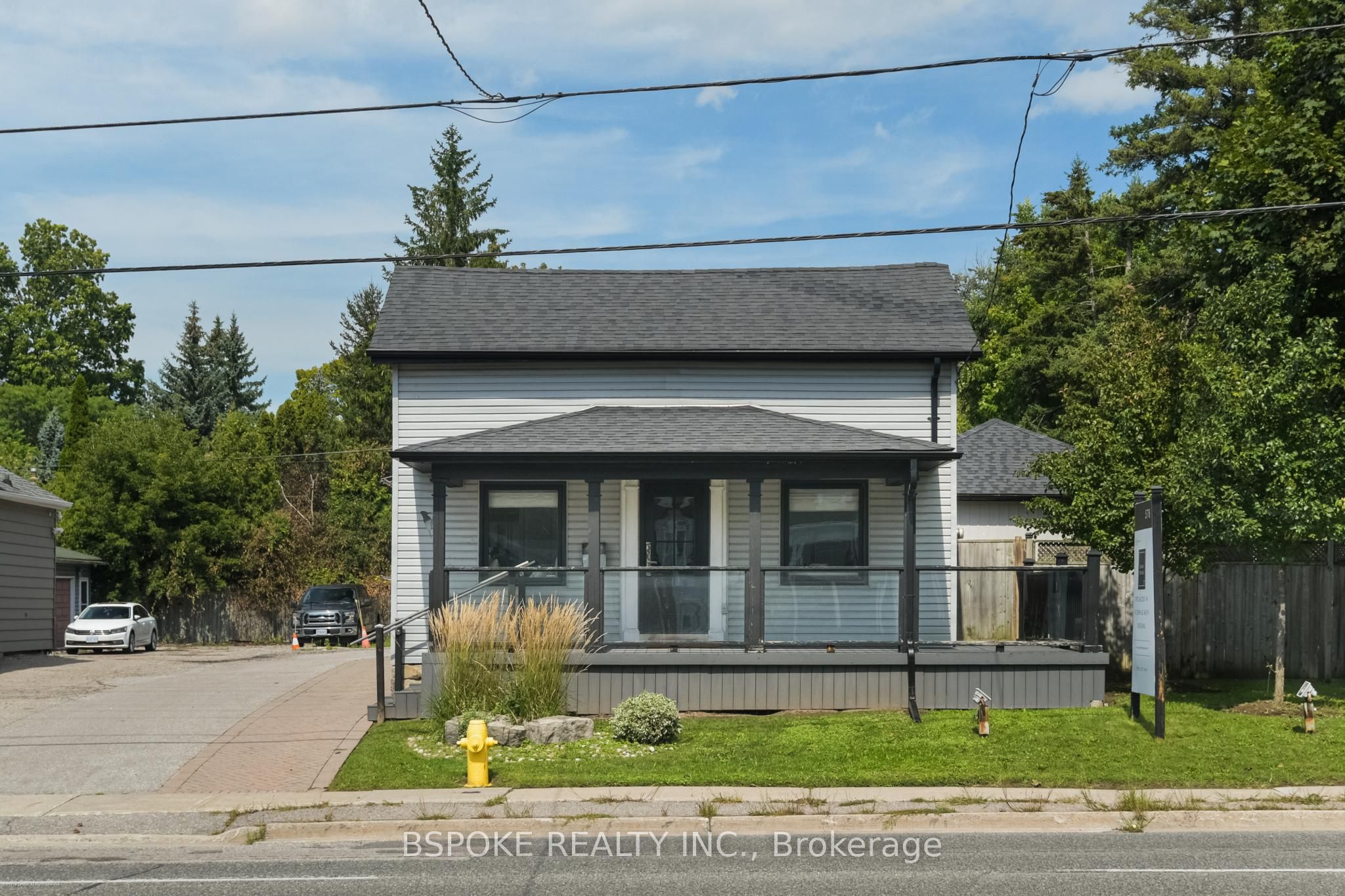578 Kingston Road W