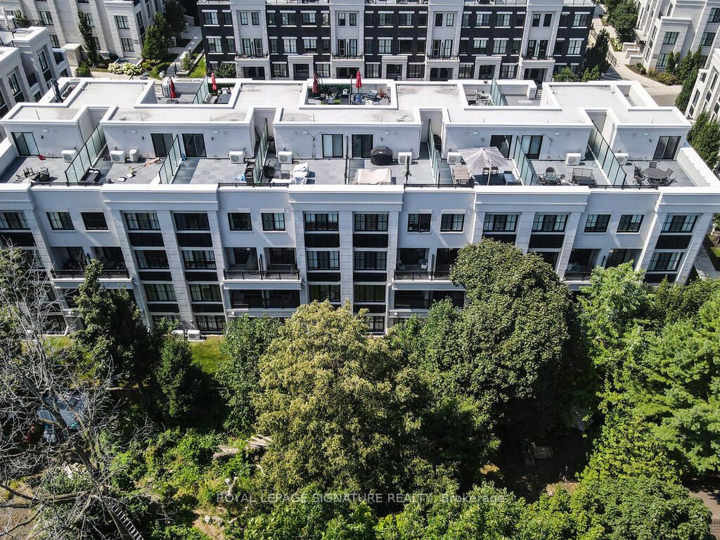 652 Cricklewood Drive 212