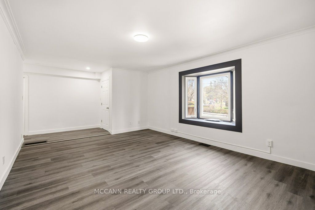 124 Scarboro Crescent