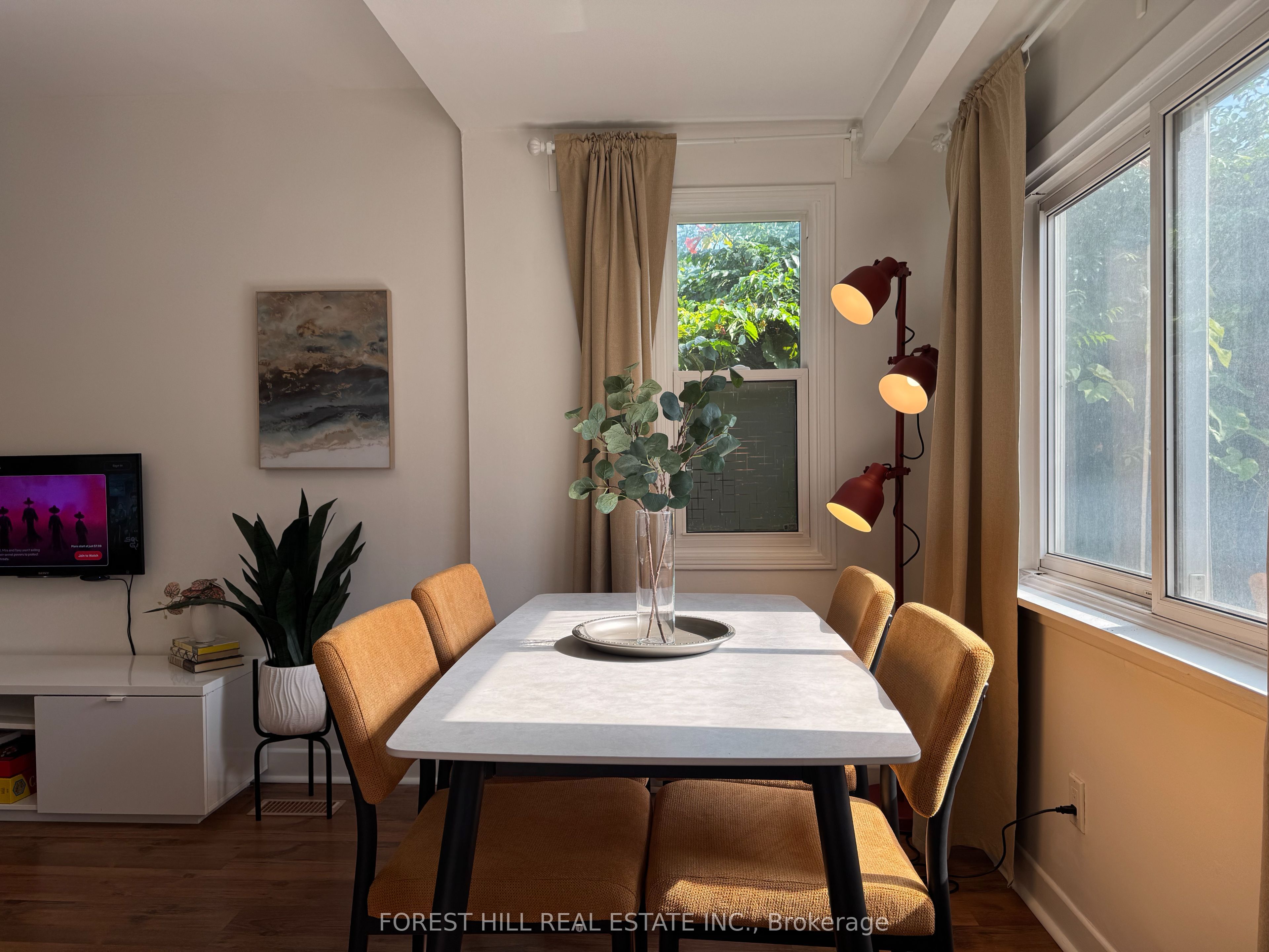 325 Westmoreland Avenue N