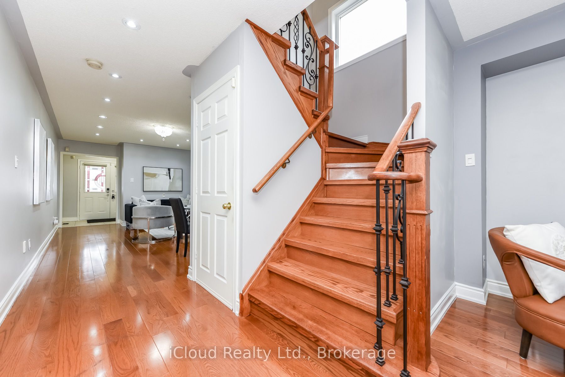 5922 Delle Donne Drive