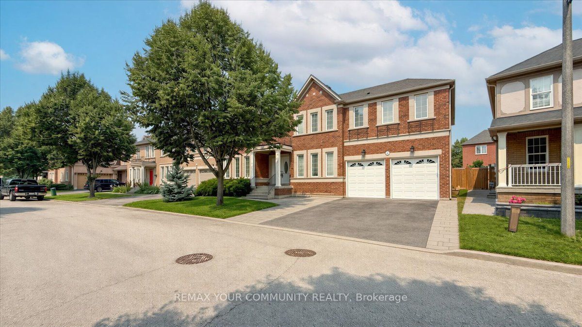 8 Westacott Avenue