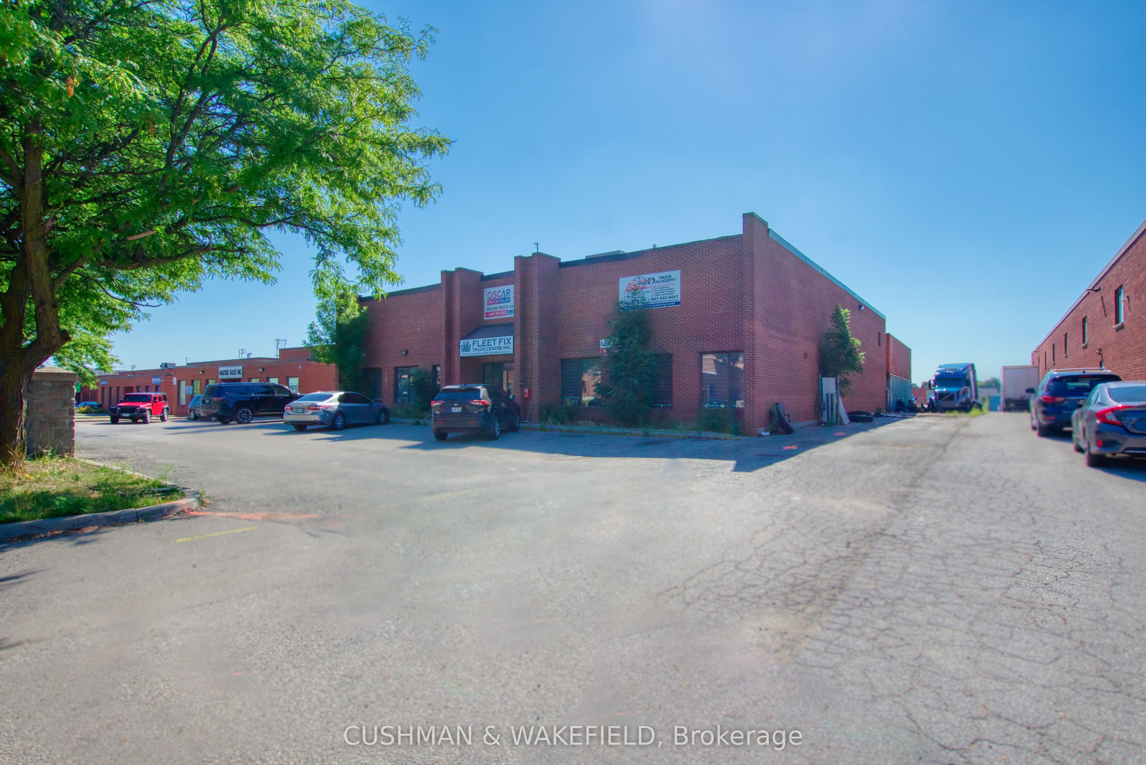 366 Watline Avenue