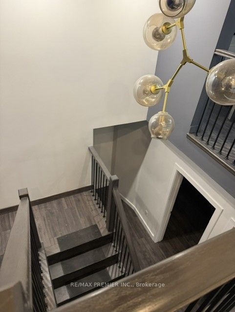 445 Edgeley Boulevard 6
