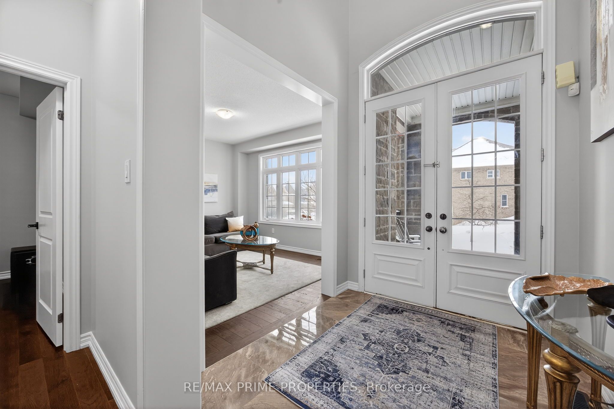 72 Ridge Gate Crescent