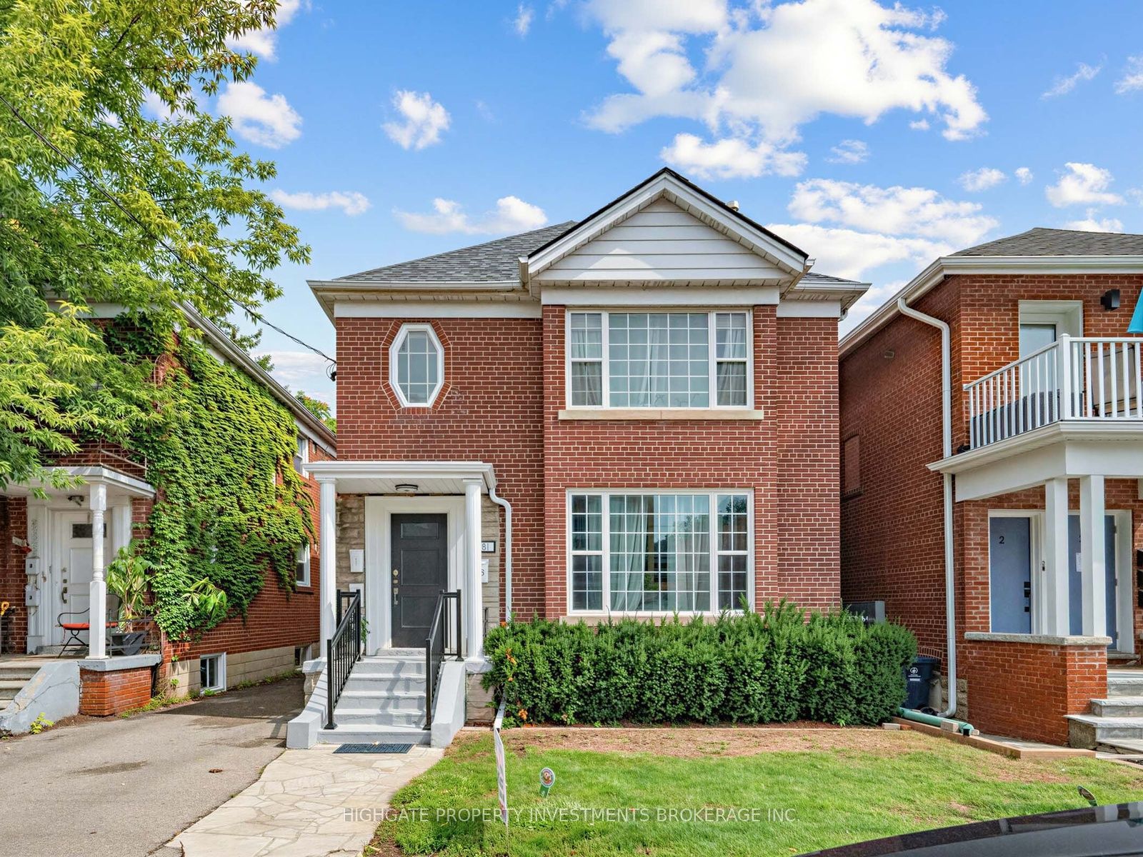 981 Avenue Road