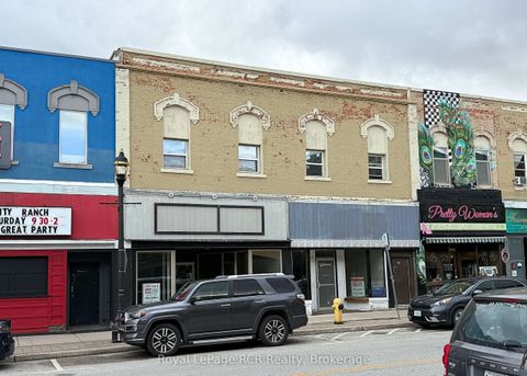 925 & 927 2ND Avenue E Owen Sound ON N4K 2H5
