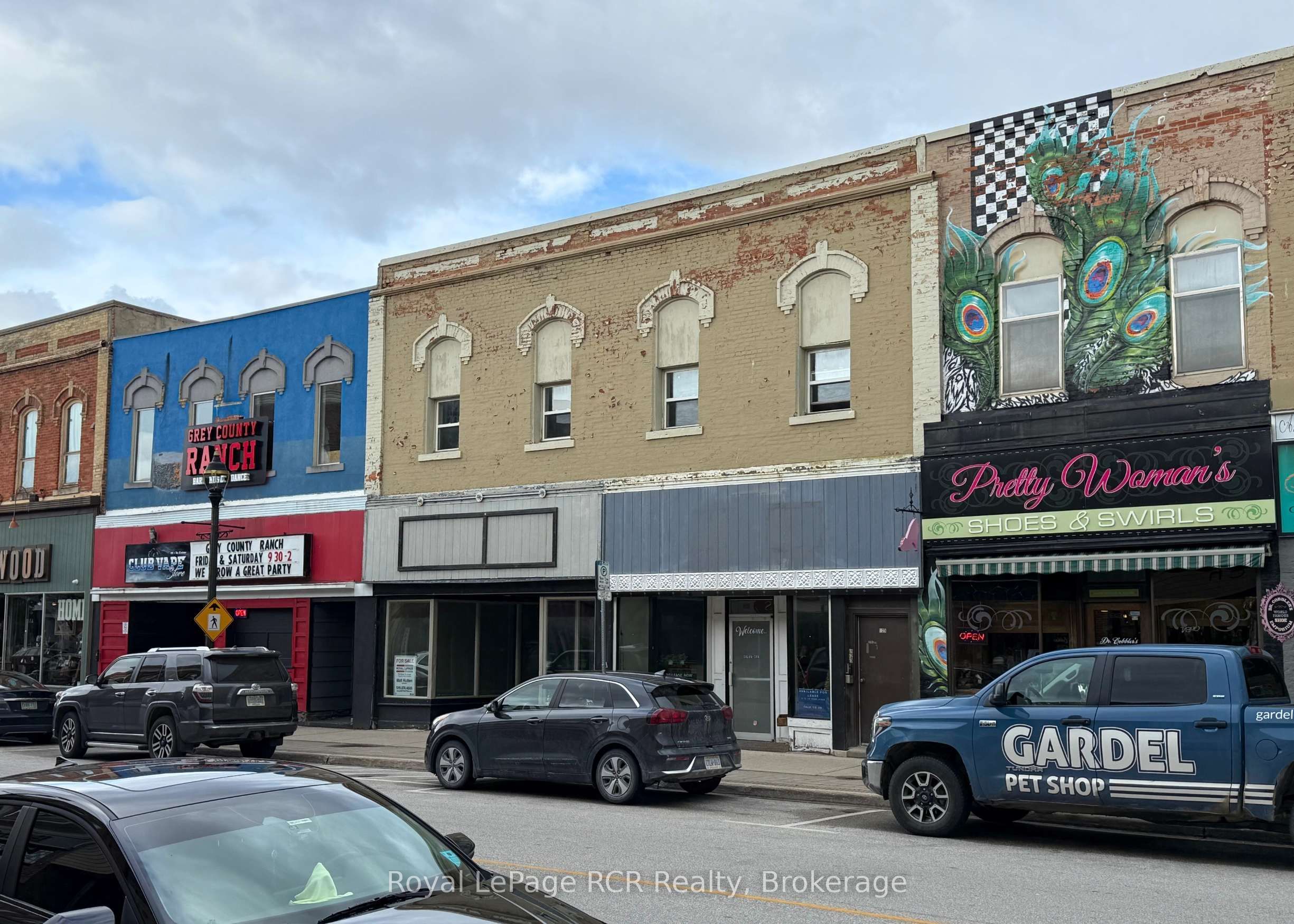 925 & 927 2ND Avenue E