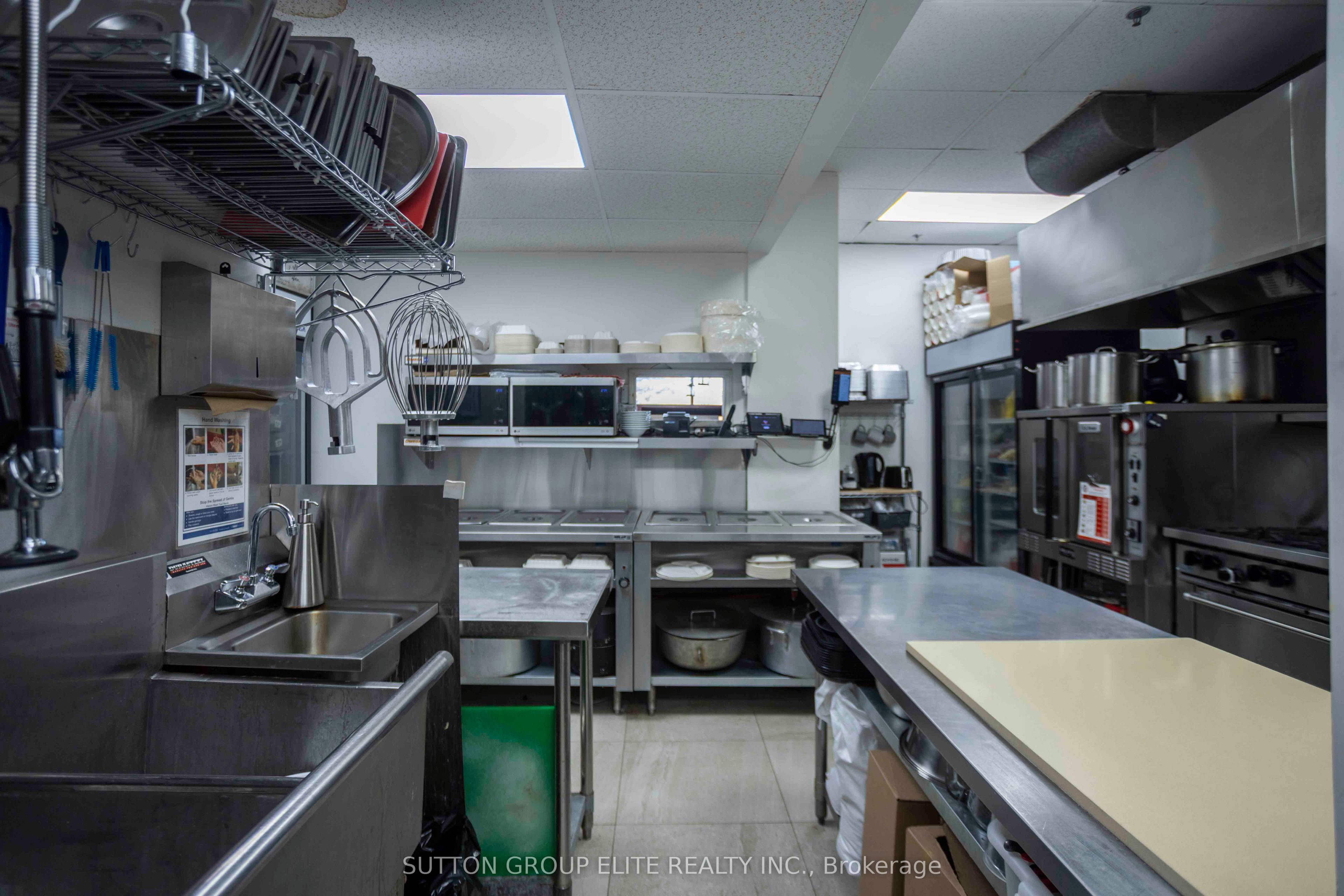 4801 Steeles Avenue W 6