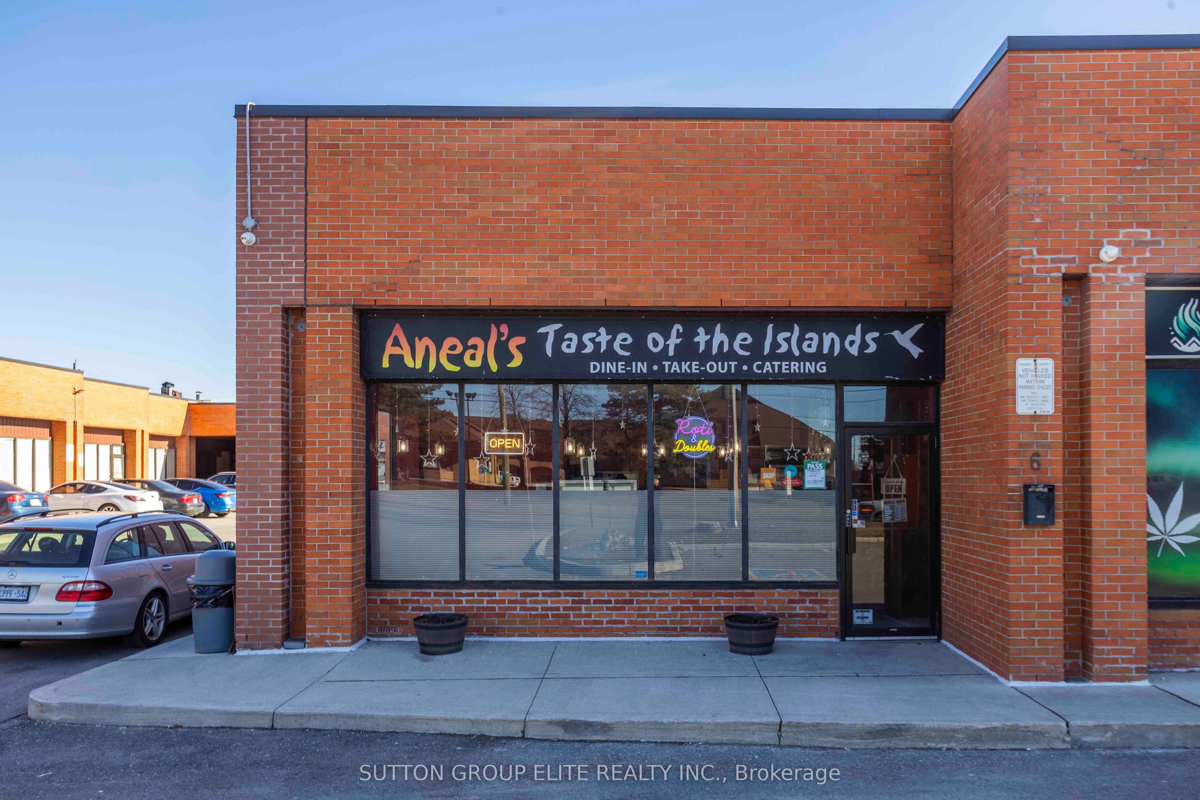4801 Steeles Avenue W 6