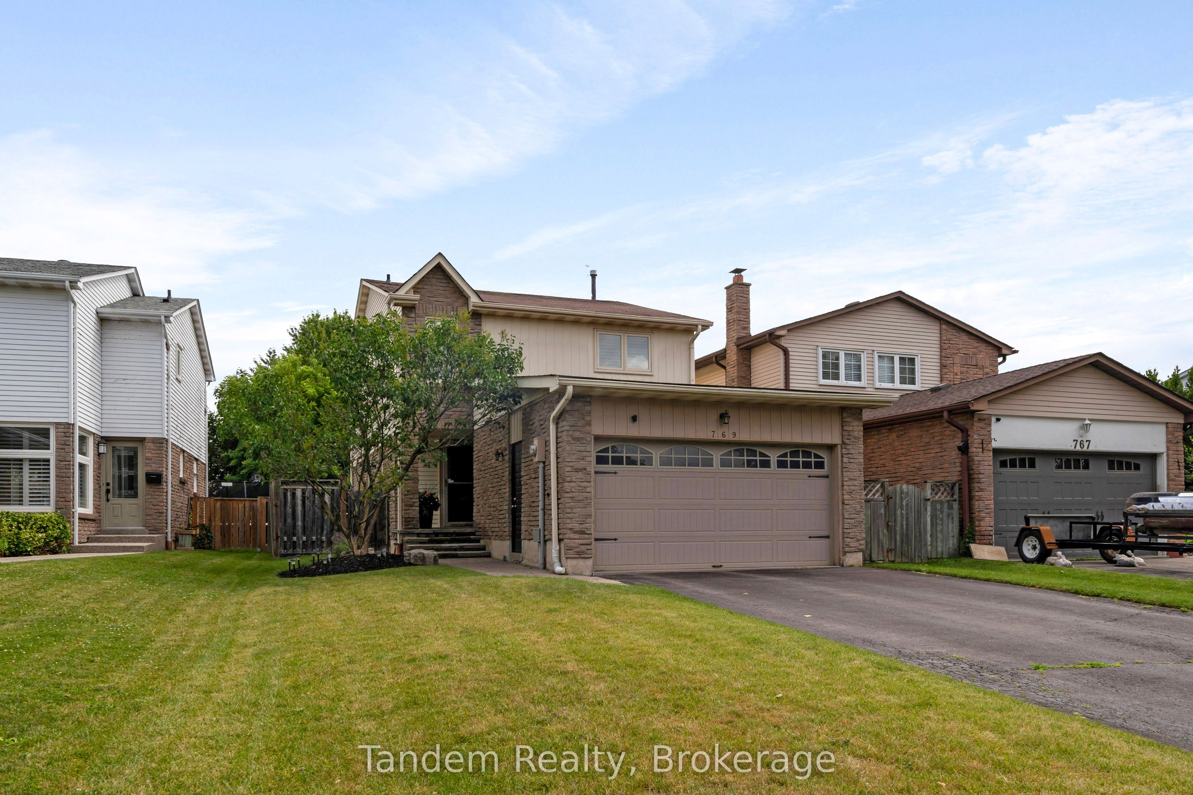 769 Coulson Avenue W