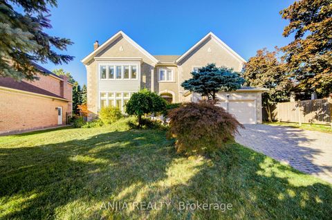 28 Edmund Crescent Richmond Hill ON L4B 2X8