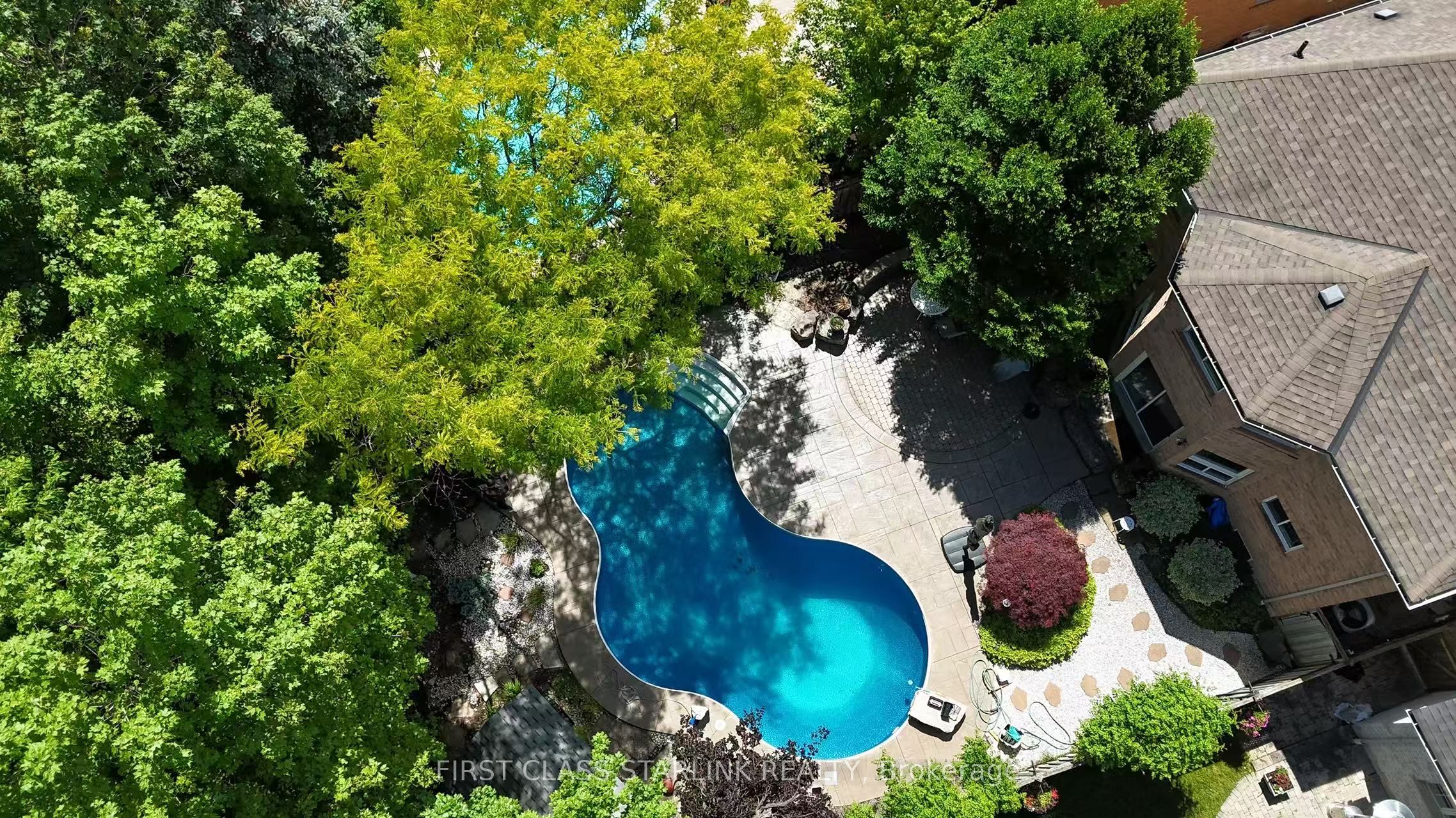 5467 Planters Wood Court