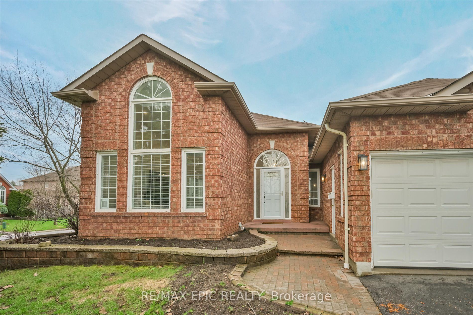 33 Emmett Place