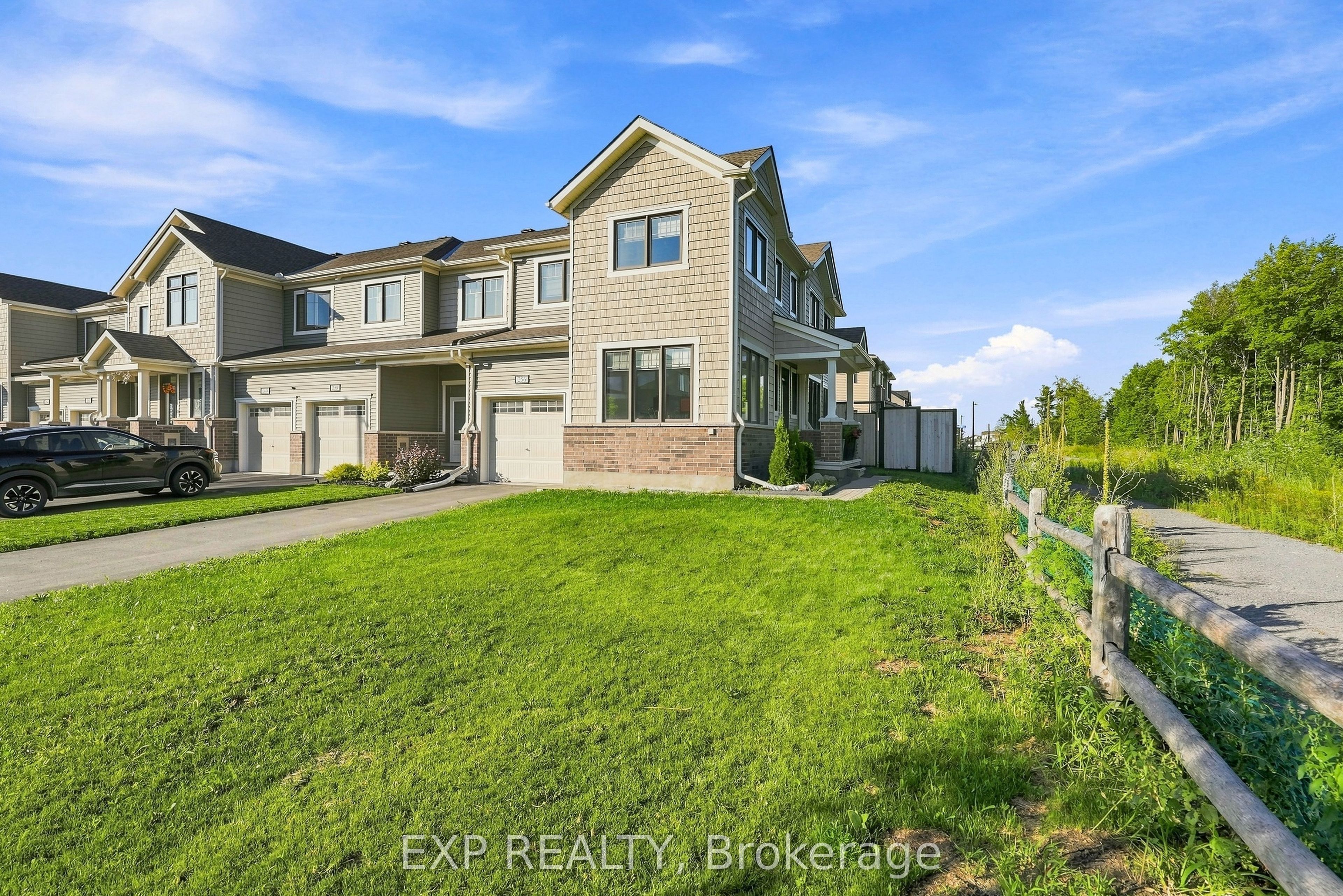 256 Billrian Crescent